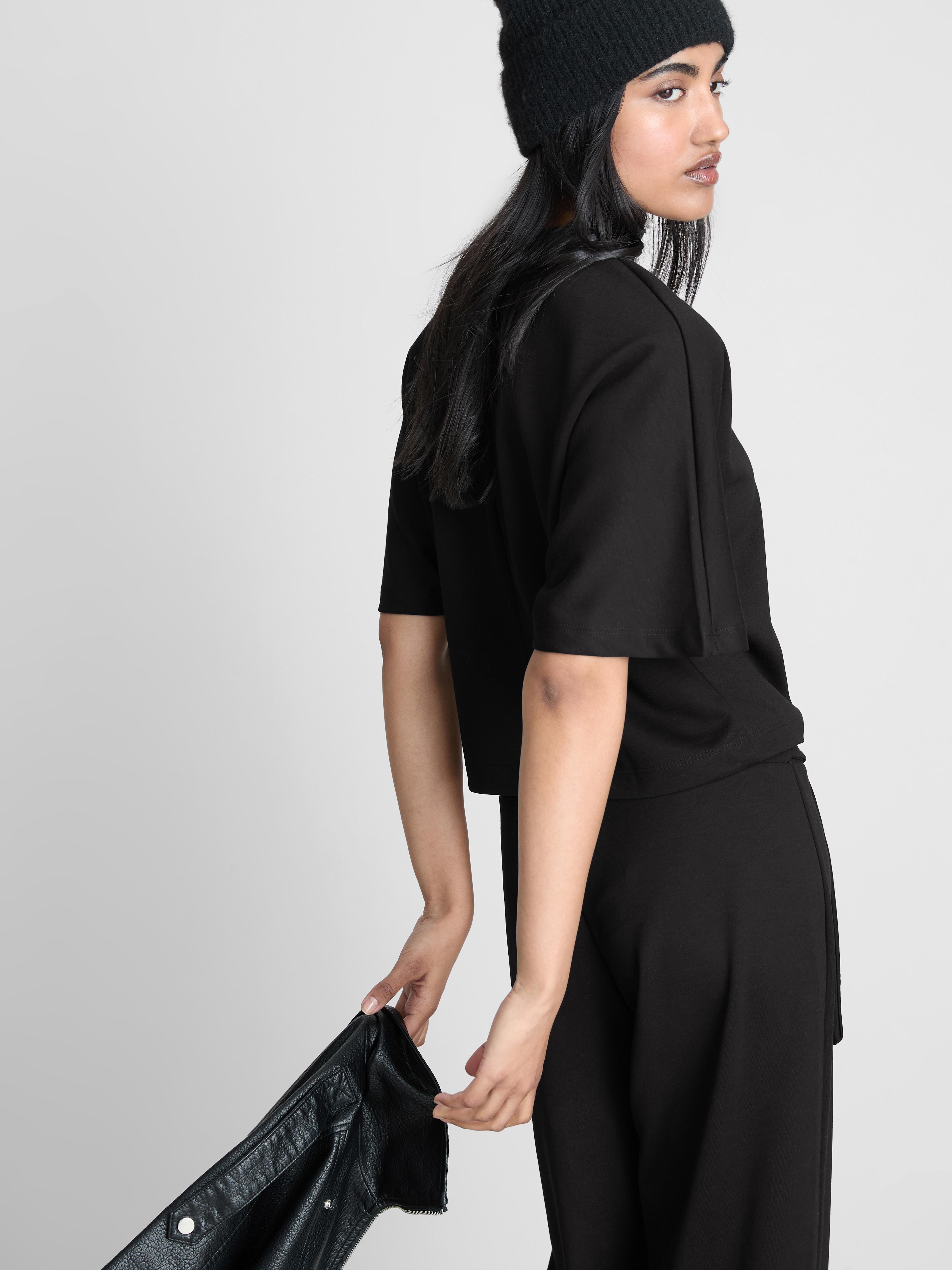 Women's Black Boxy Sweatshirt