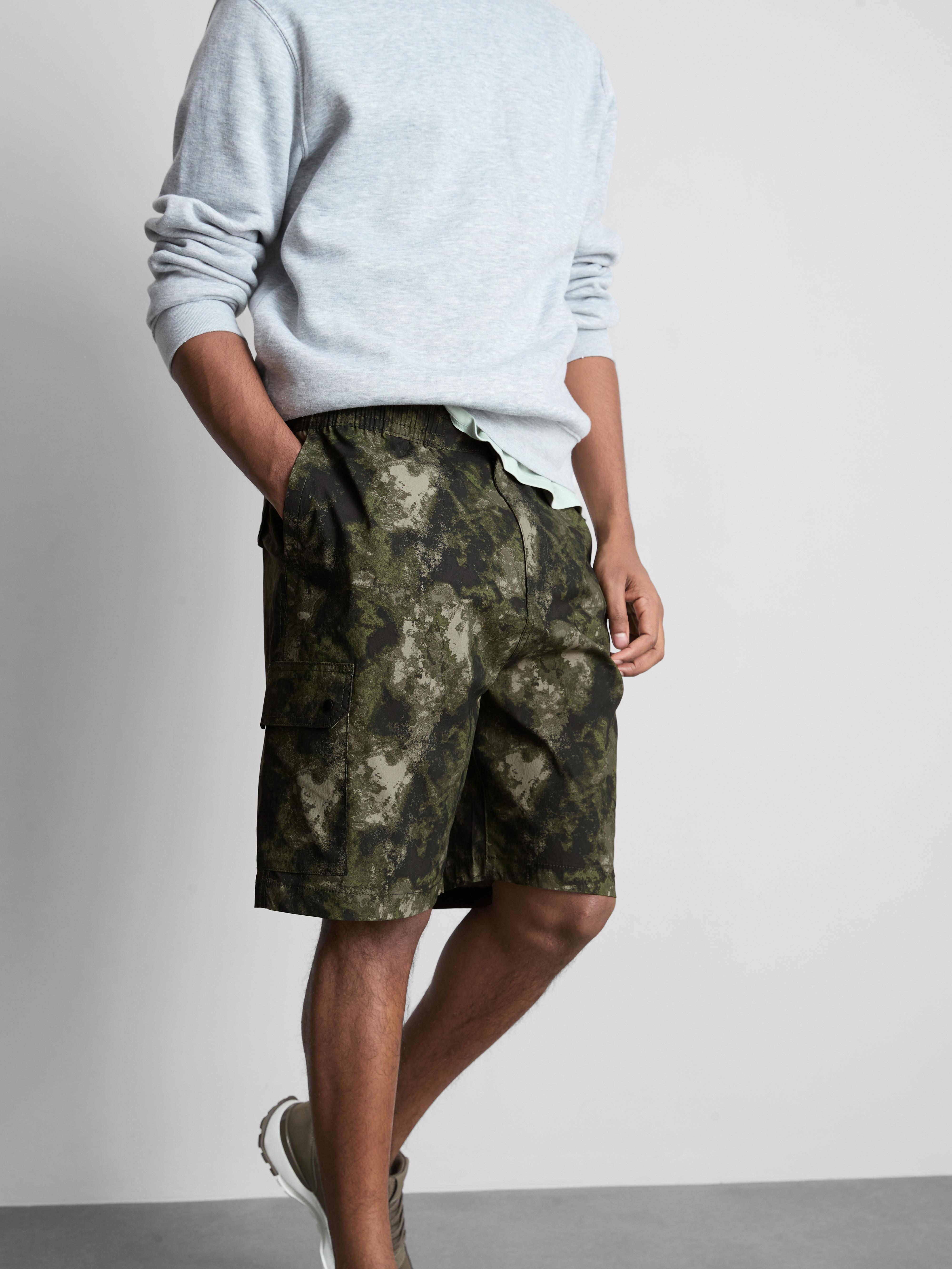 Cargoshorts im Utility-Stil