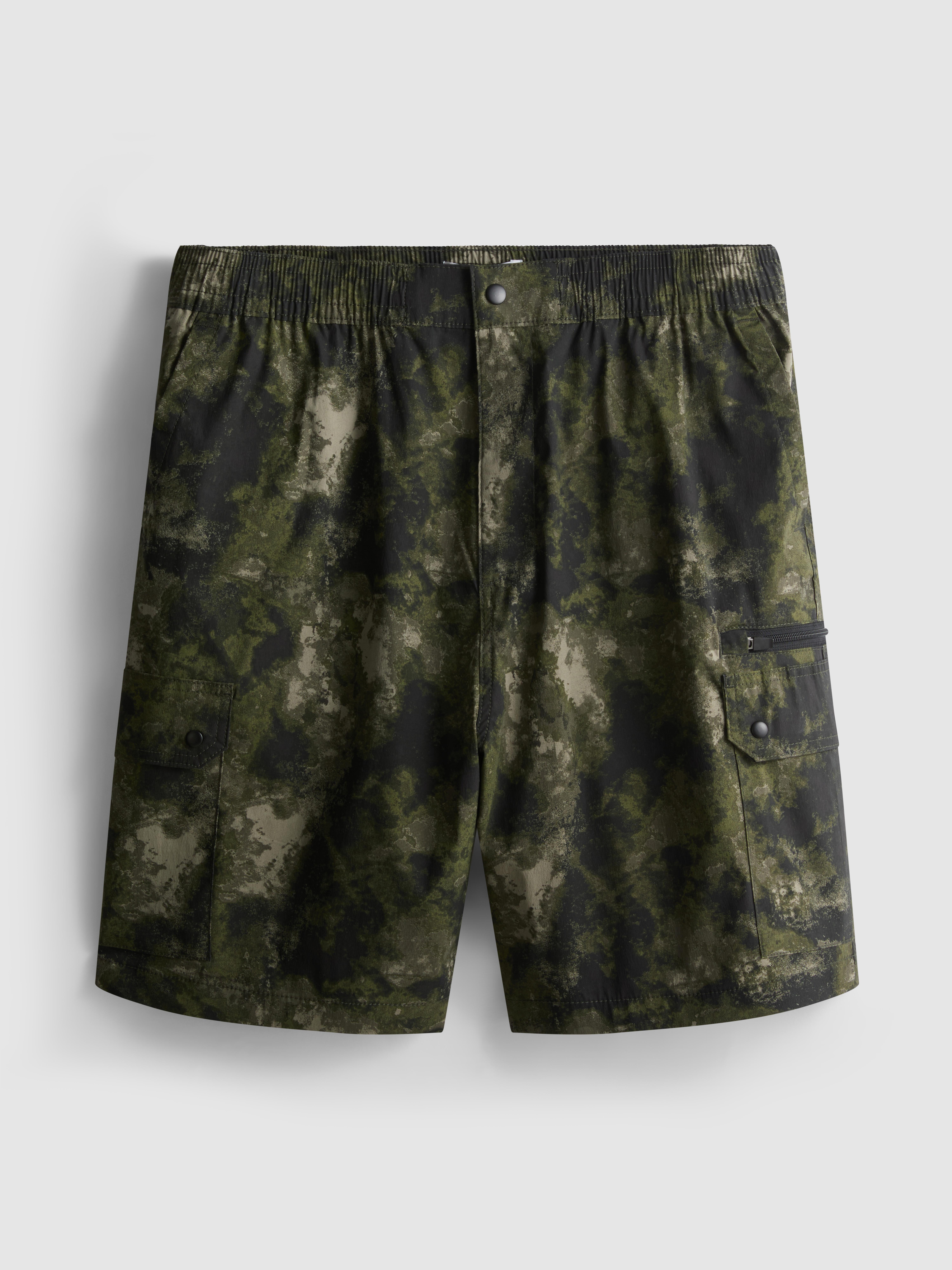 Cargoshorts im Utility-Stil