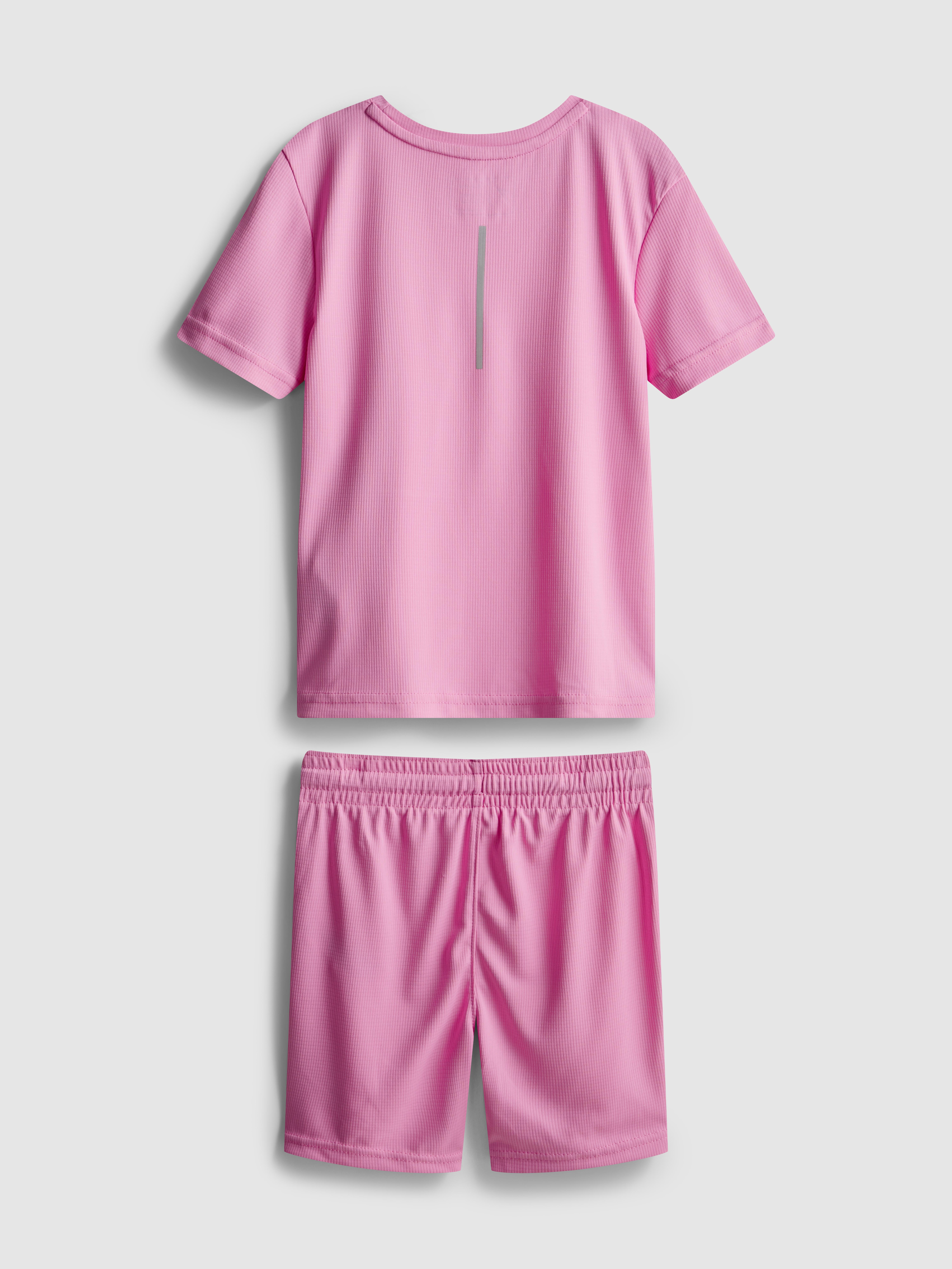 1,5-7 jr | Sportset van T-shirt en short
