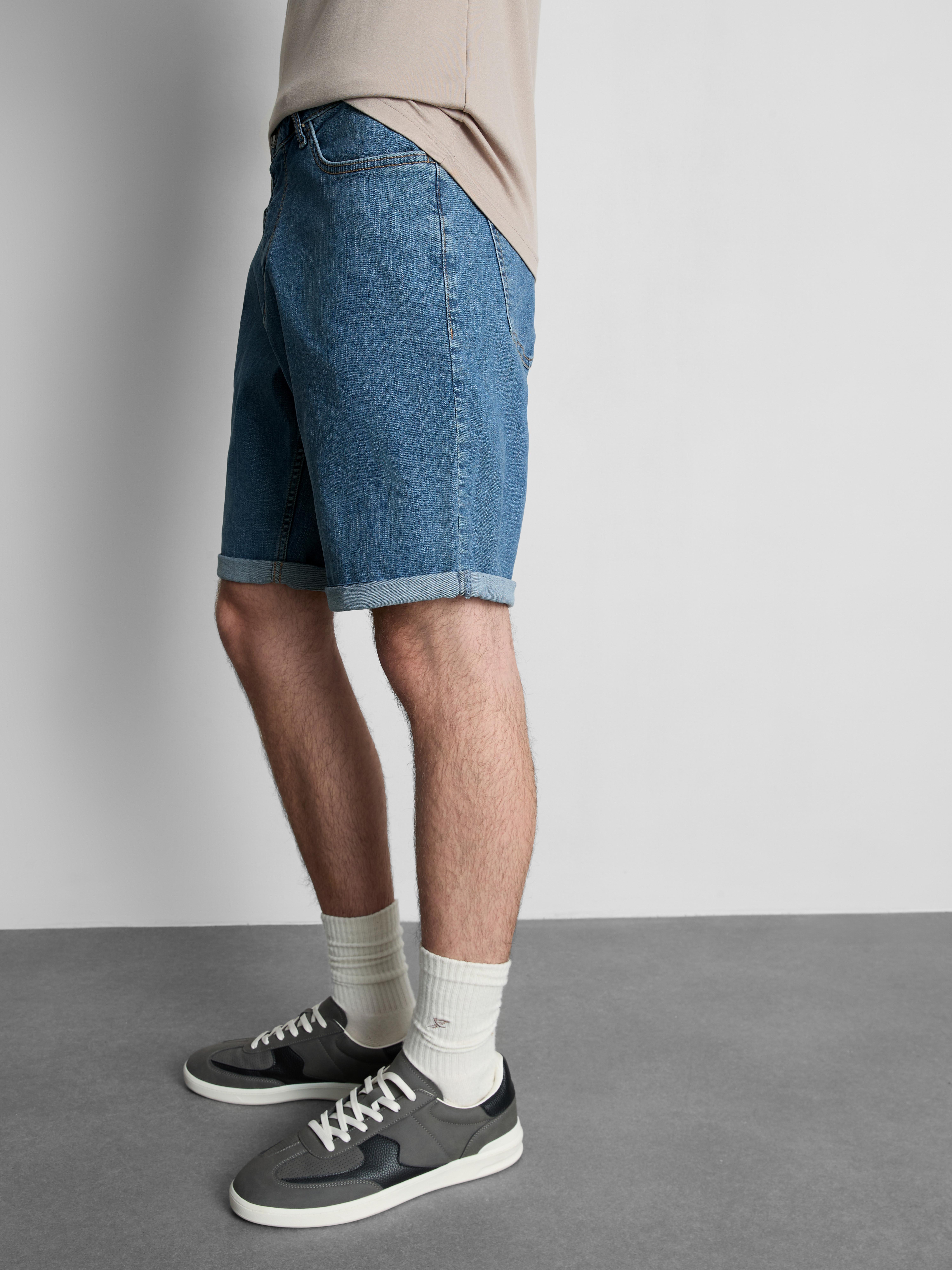 Pantaloncini jeans a gamba dritta