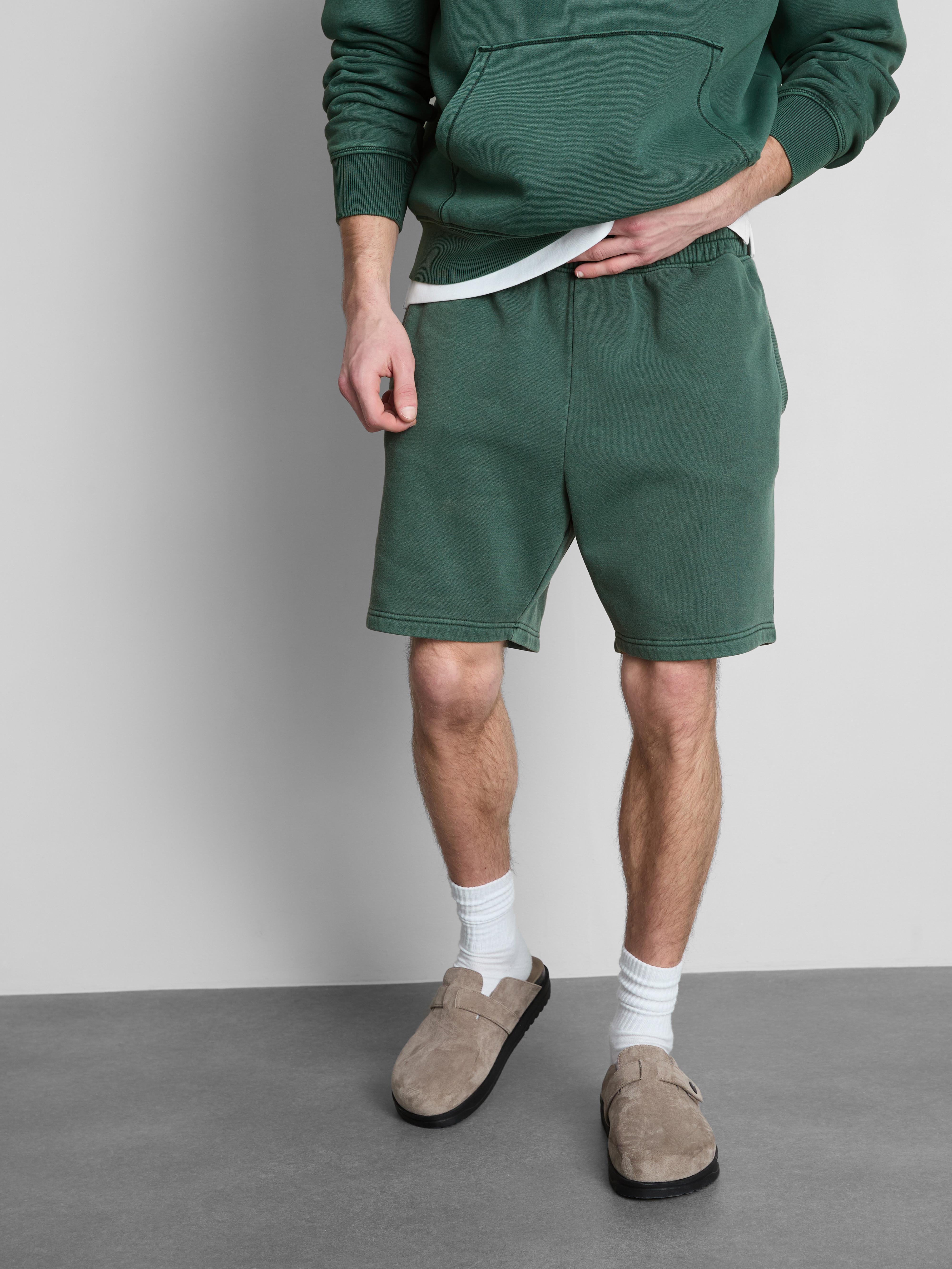 Verwaschene Shorts mit elastischem Bund