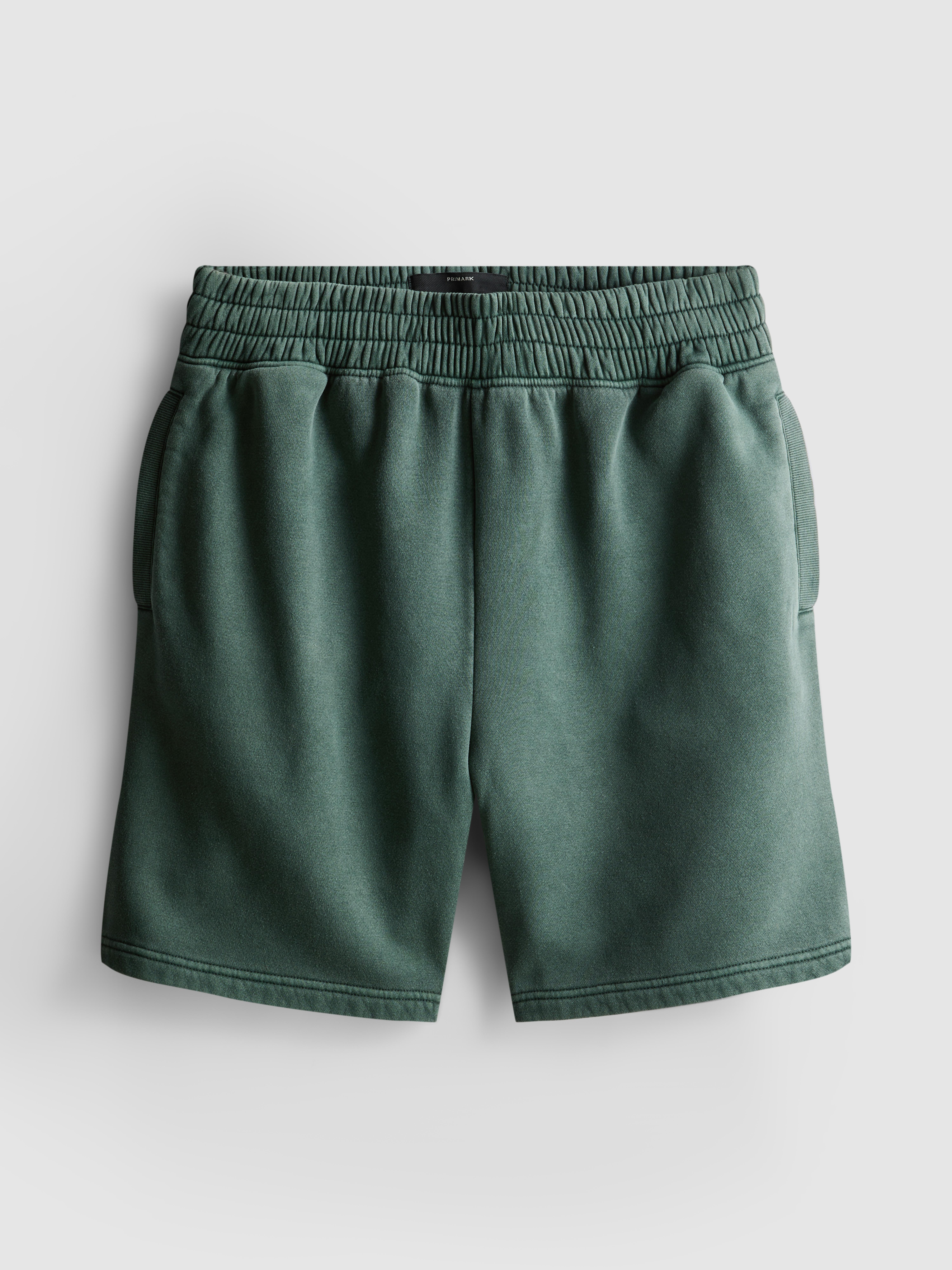 Verwaschene Shorts mit elastischem Bund