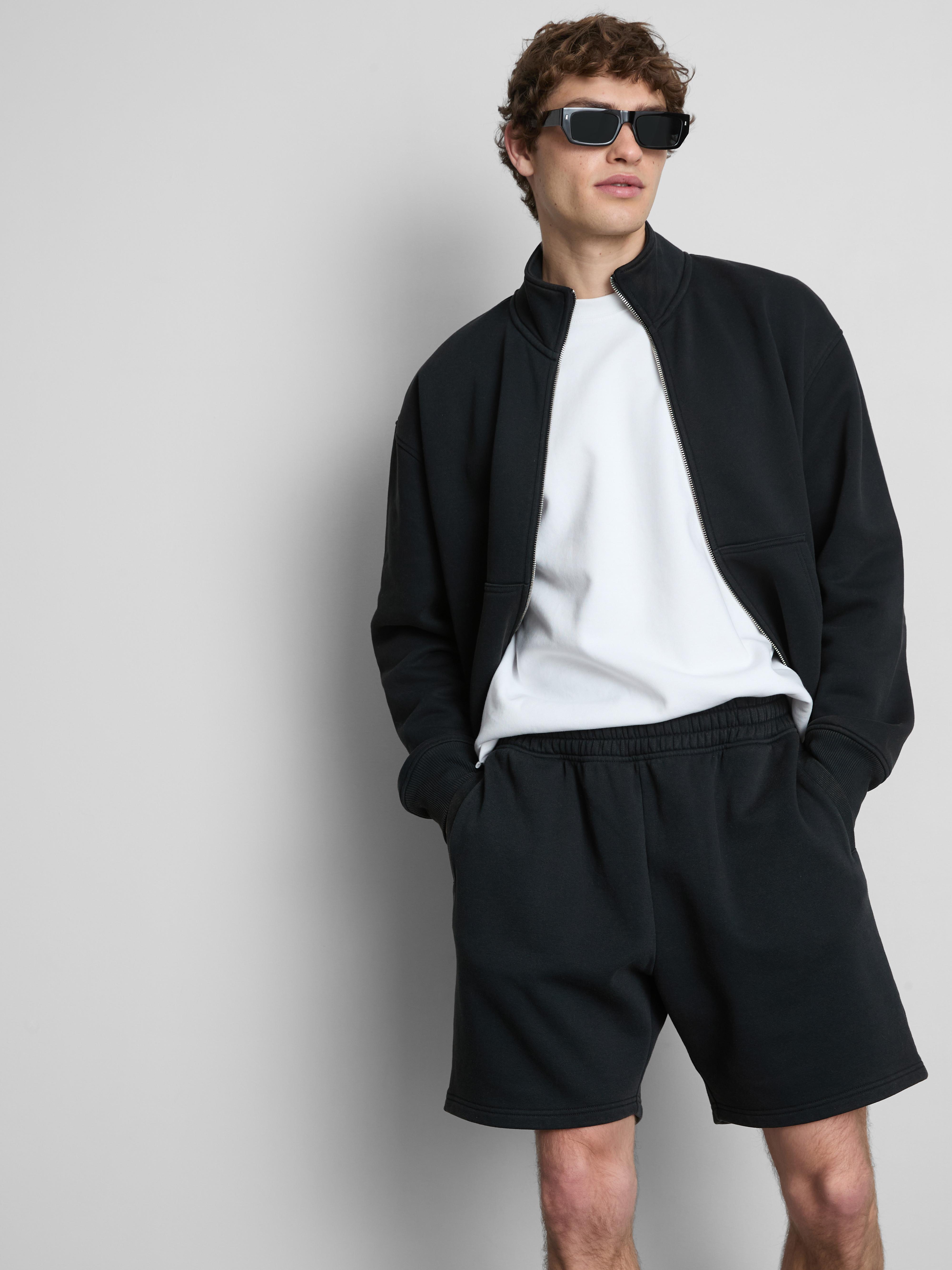 Verwaschene Shorts mit elastischem Bund