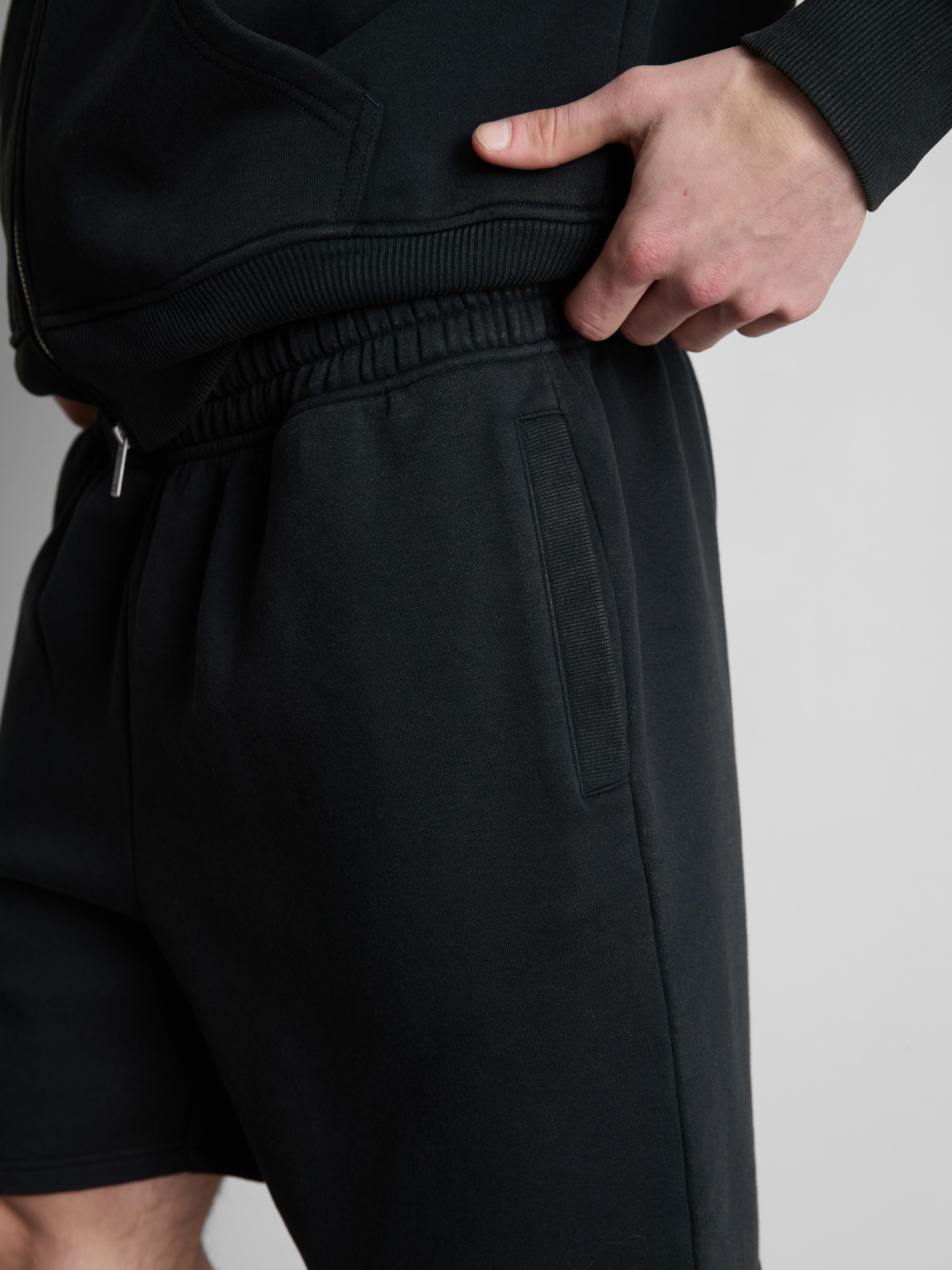Verwaschene Shorts mit elastischem Bund
