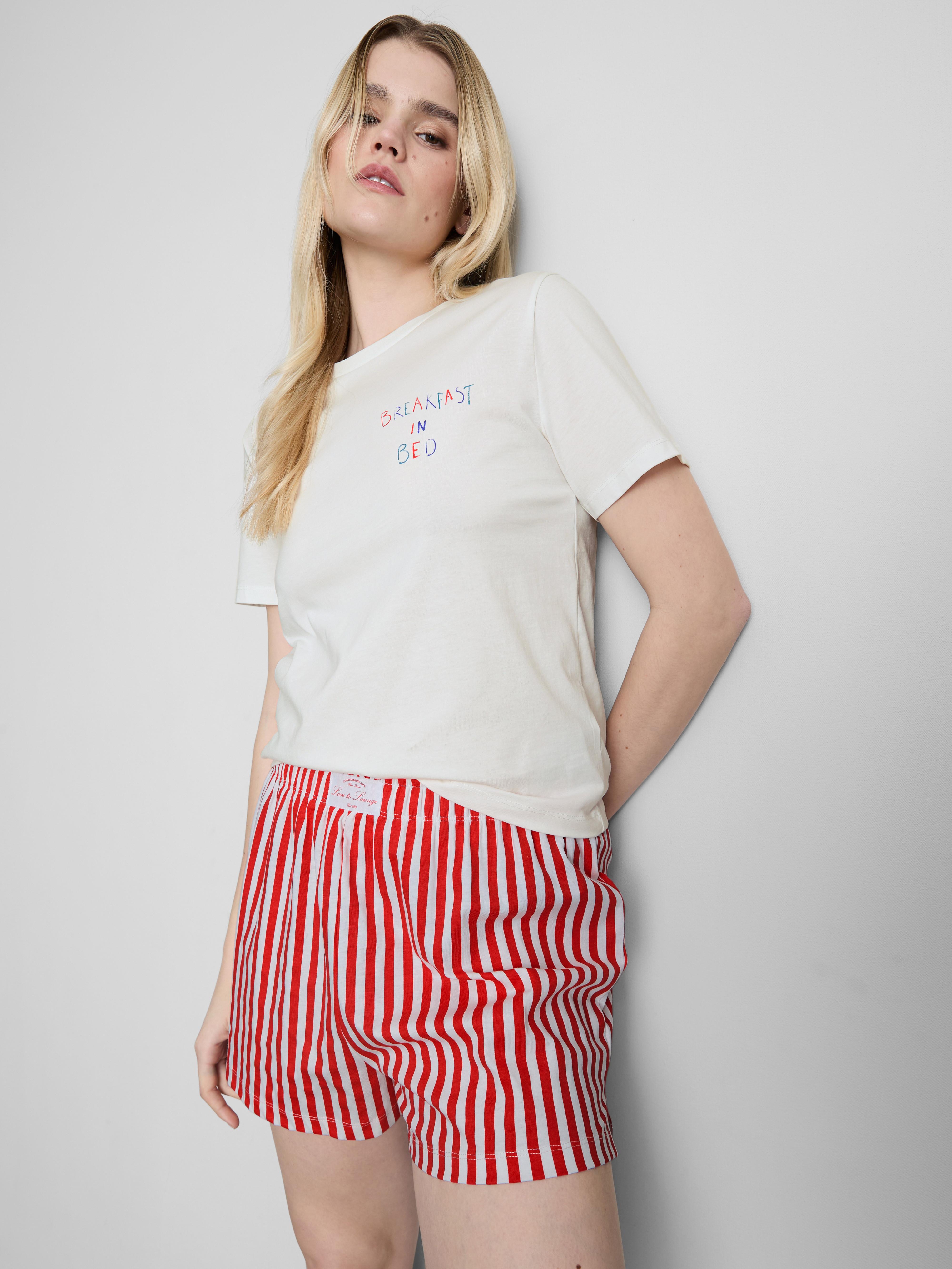 Pijama con pantalones y camiseta «Breakfast in Bed»