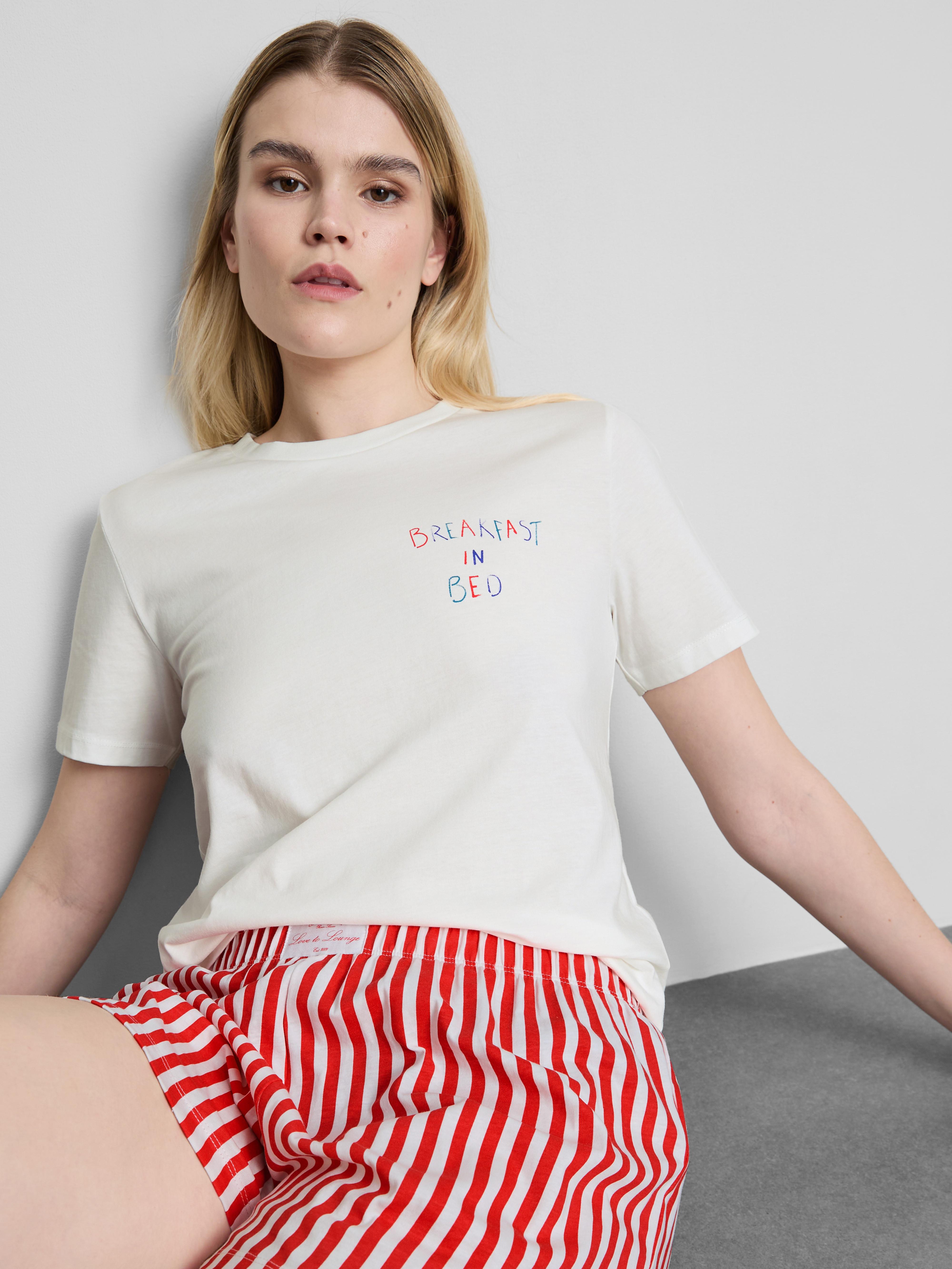 Pijama con pantalones y camiseta «Breakfast in Bed»