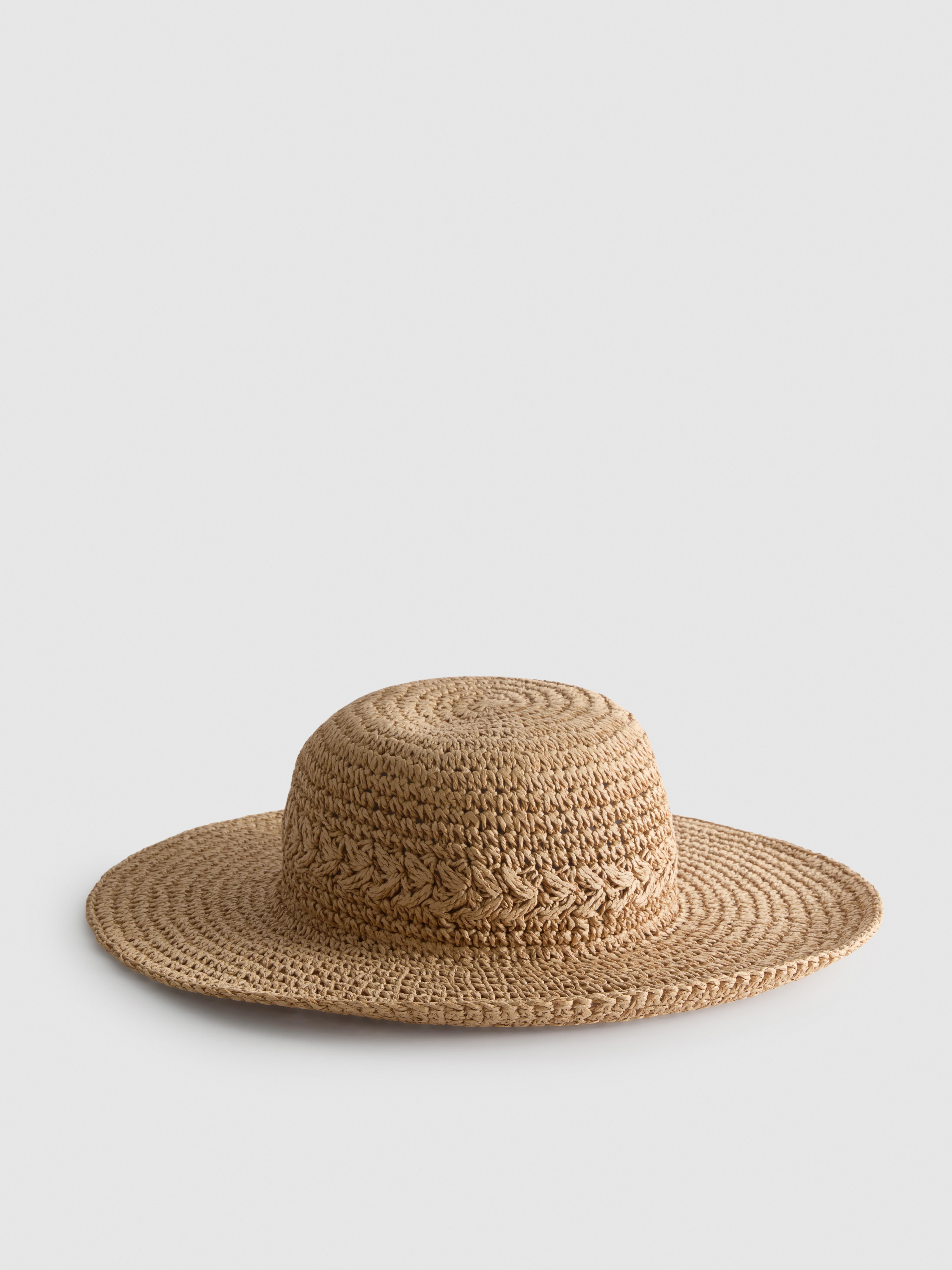 Sombrero de ala ancha tejido