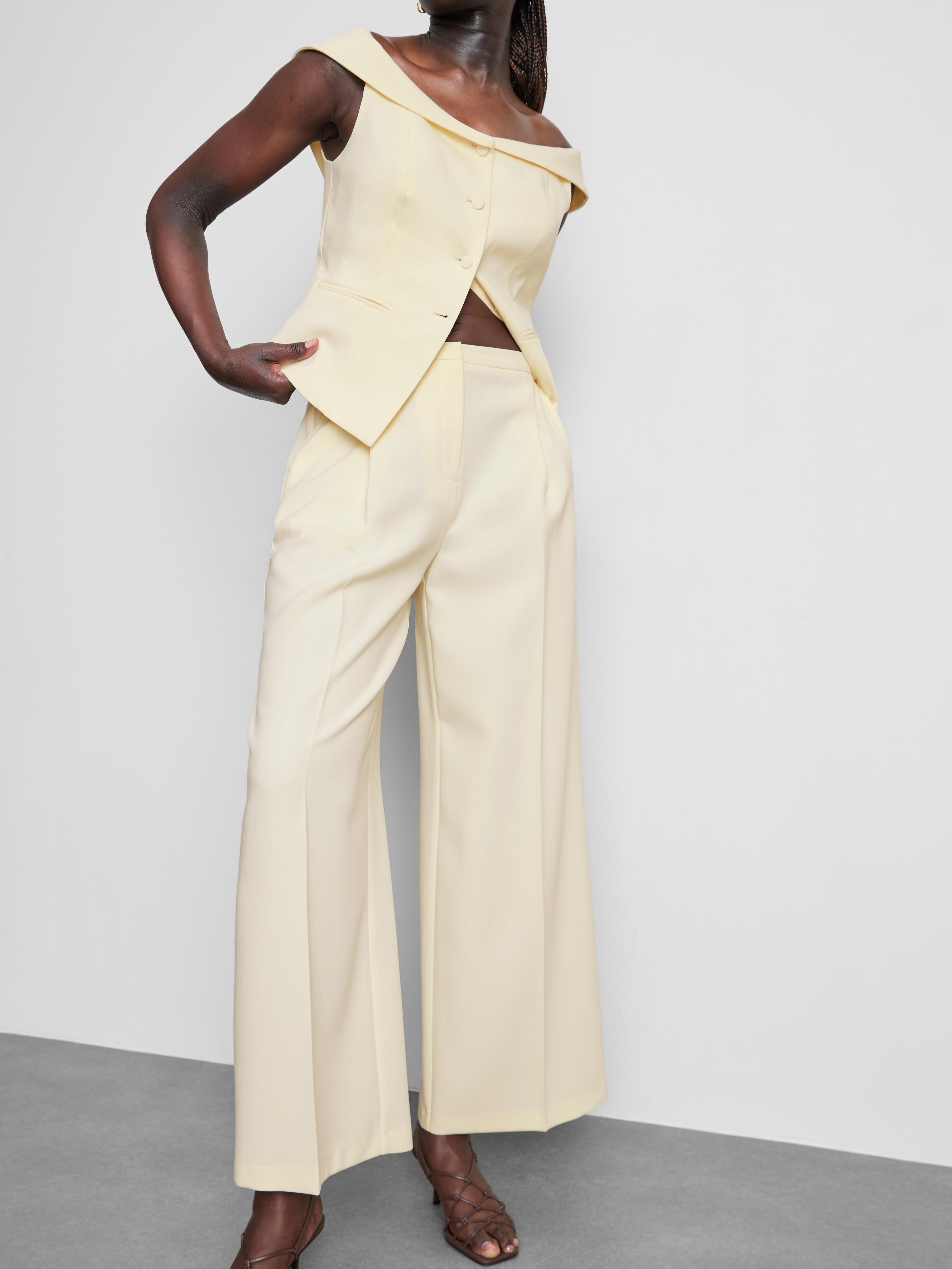 Mid-Rise Pleated Wide Leg Trousers