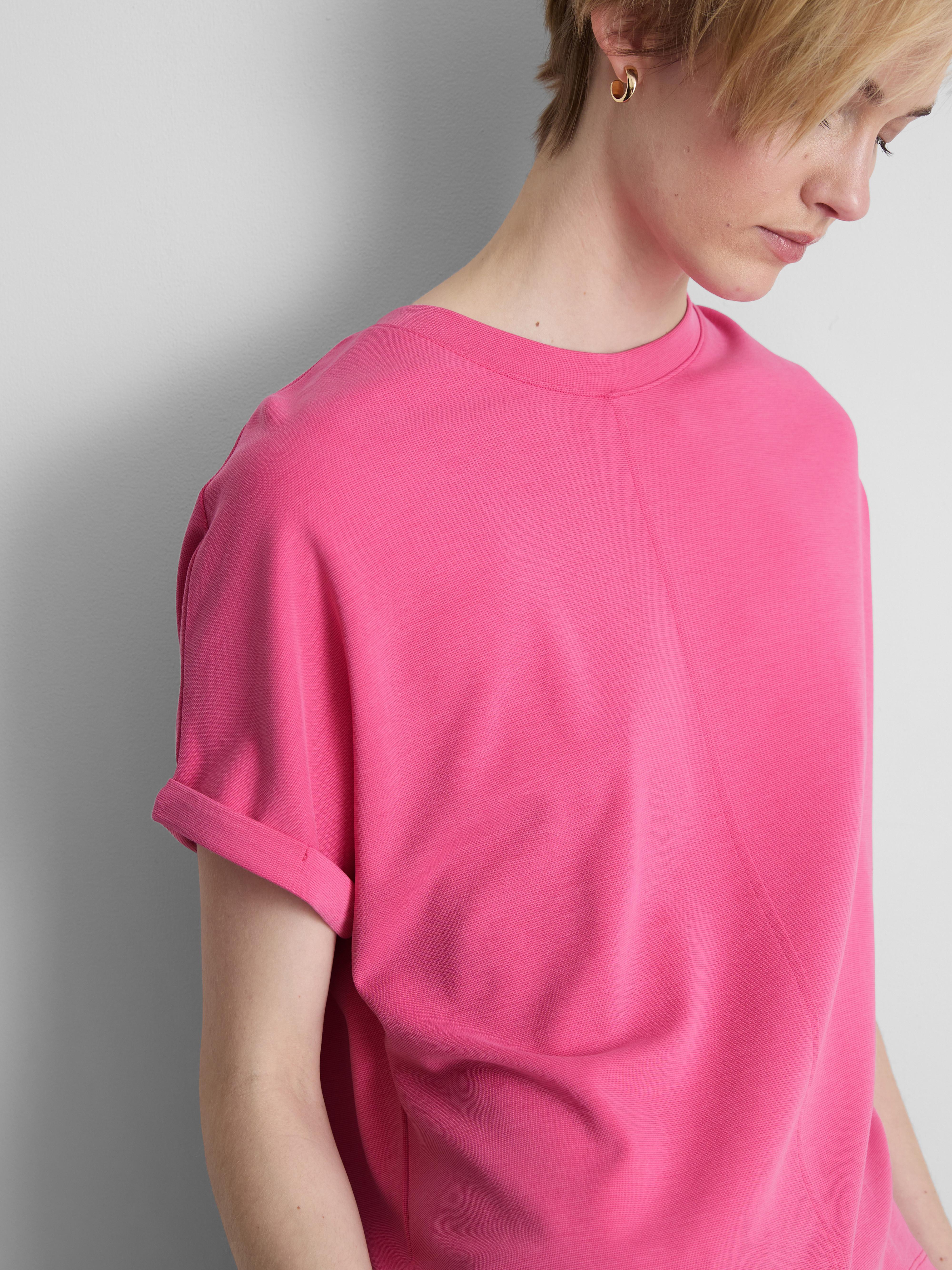 The Edit Seam Detail Tee
