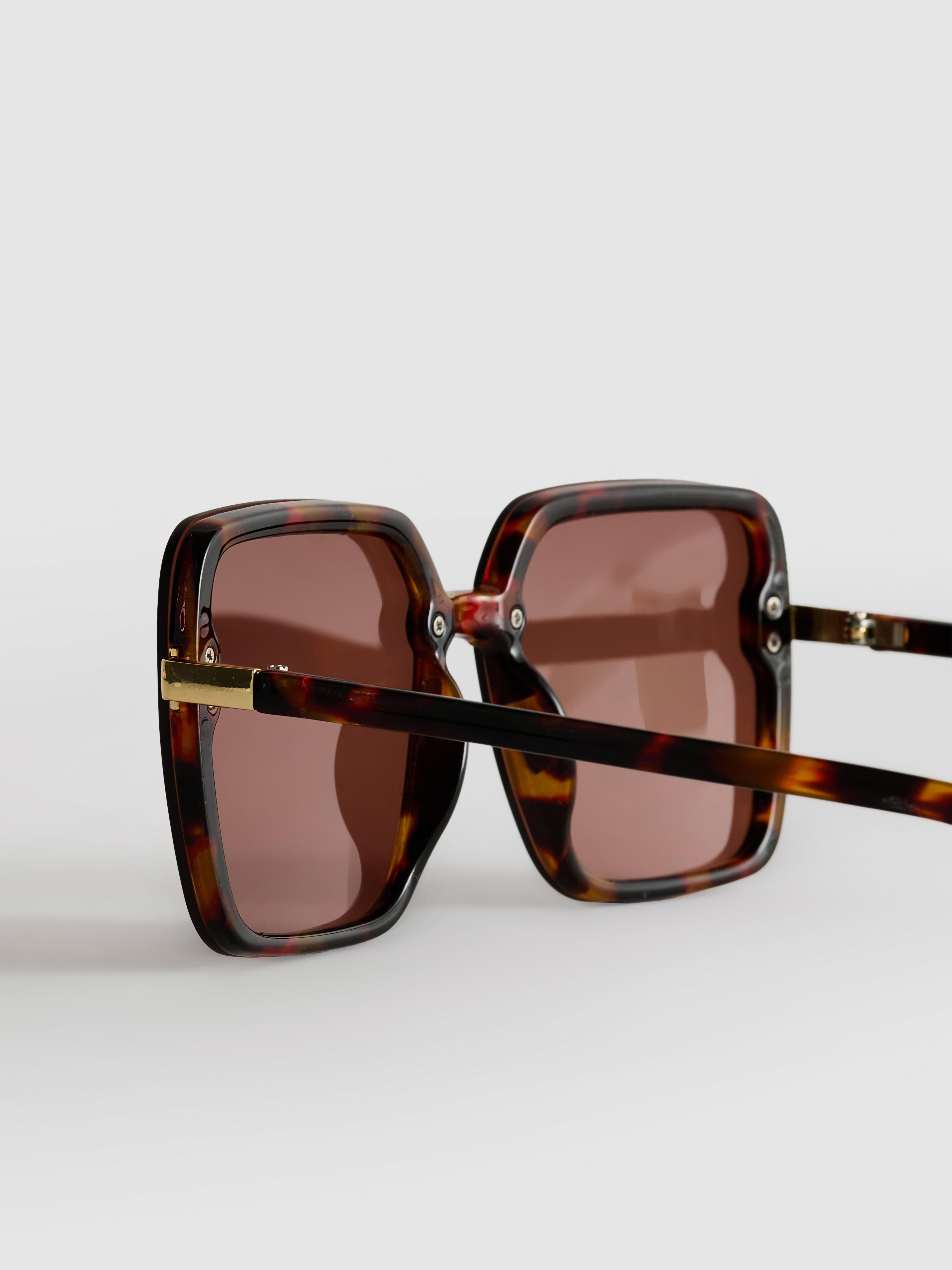 Bebe Women’s Oversized Square Sunglasses – Tortoiseshell Brown –  (NWT) bebe BB7228 Sunglasses Women Tortoise Square 57mm New 100  main image 4