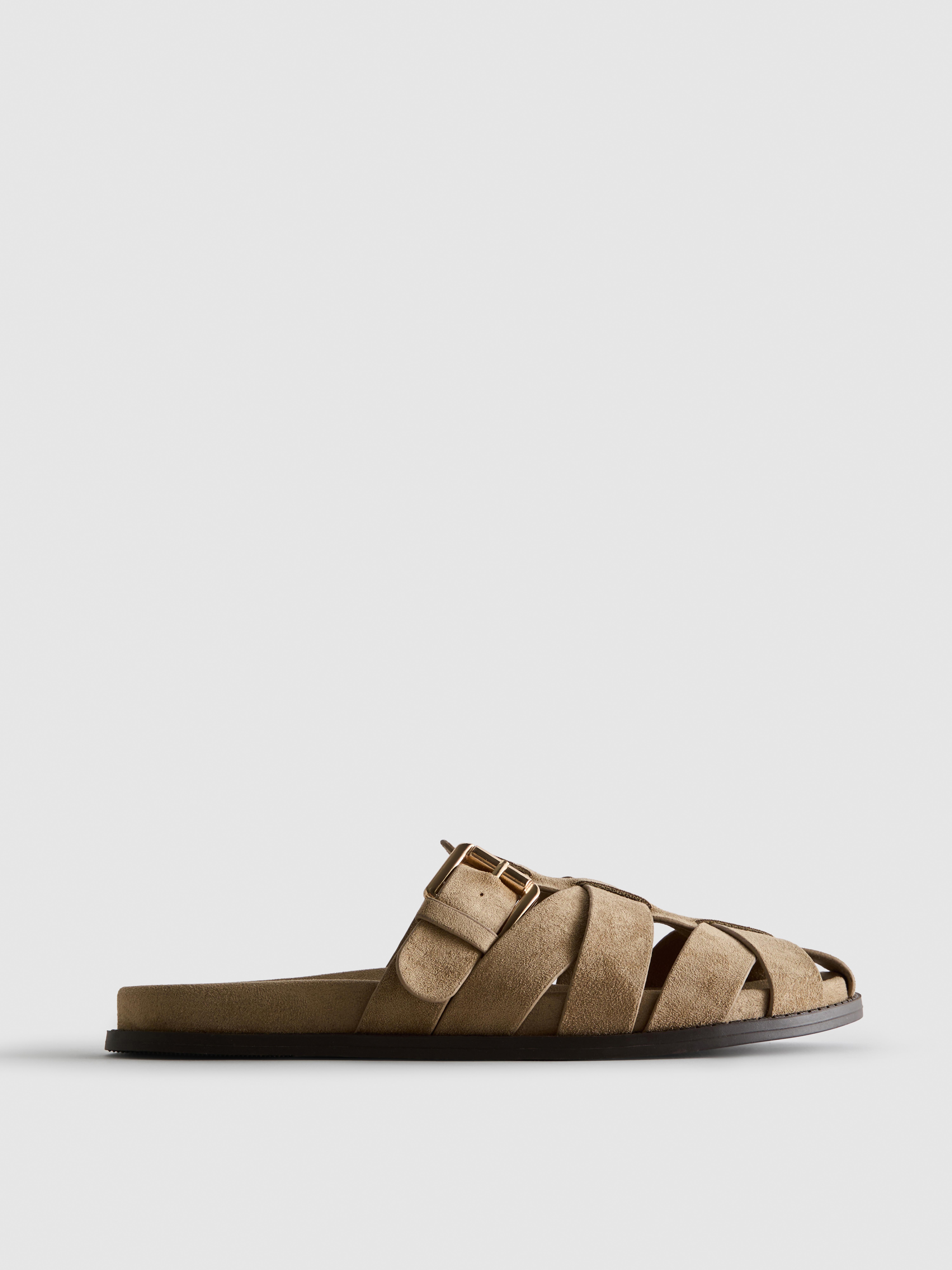 Offene Fischersandalen