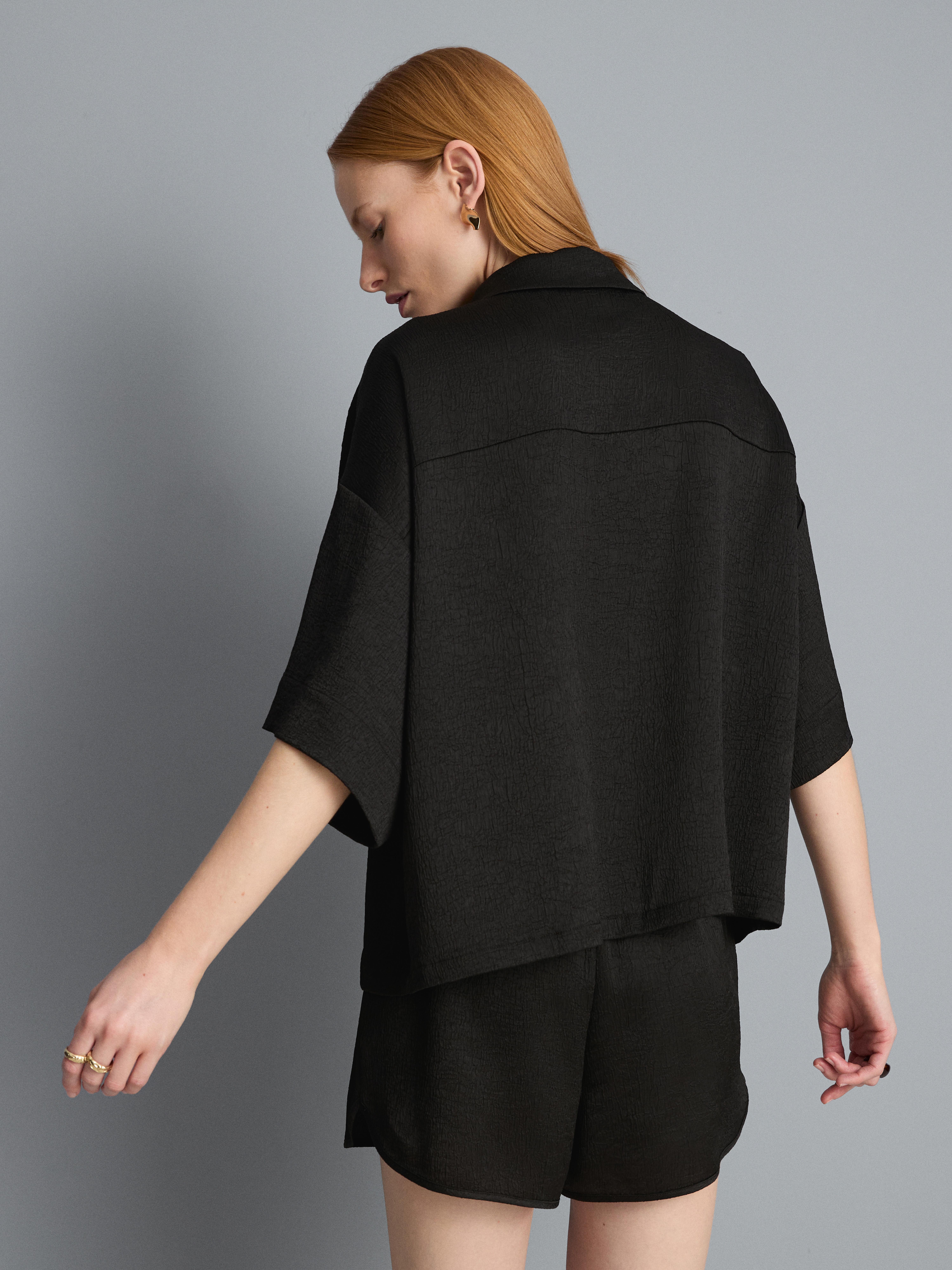 Chemise décontractée en satin texturé