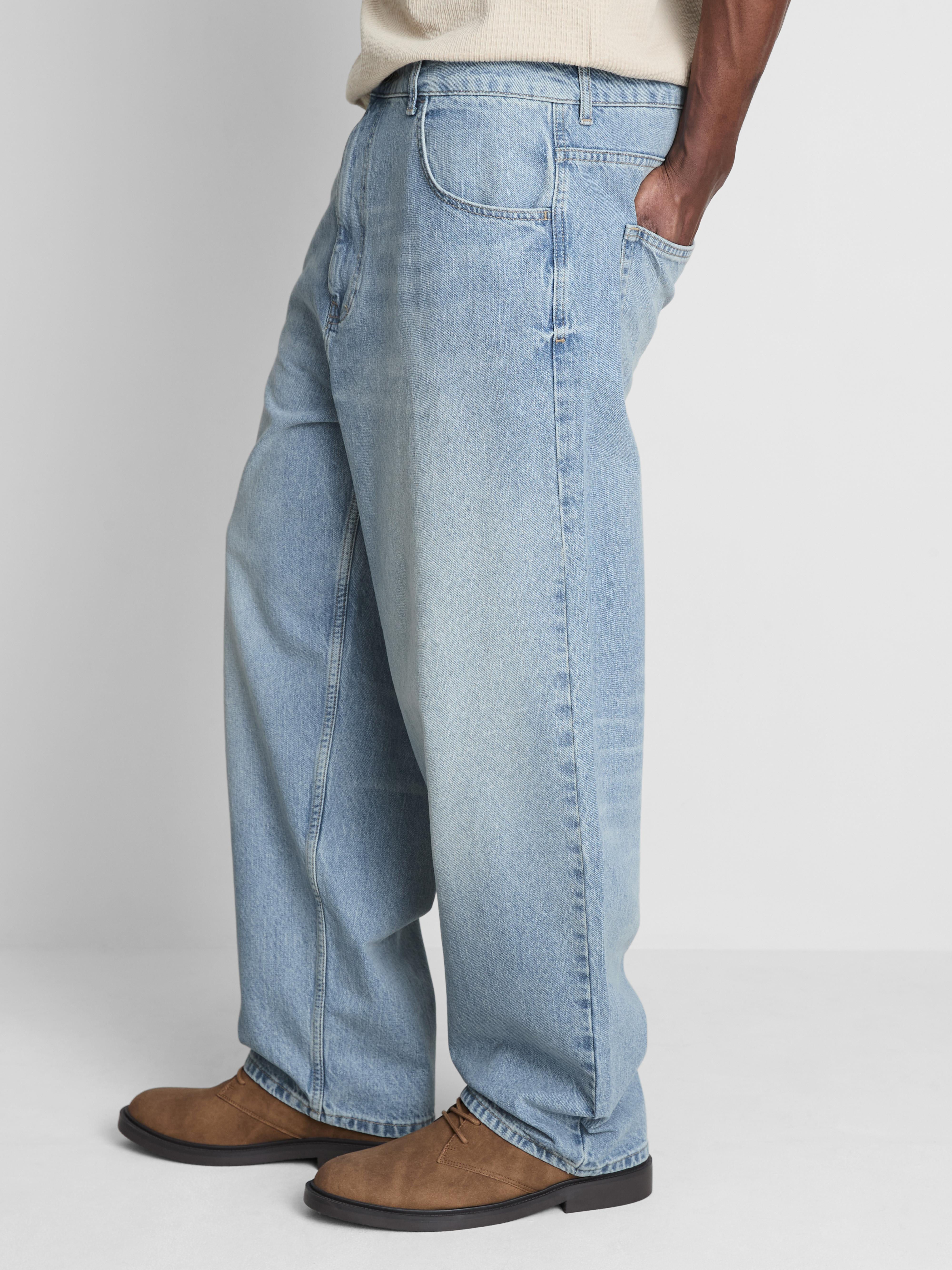 Mid-Rise Baggy Jeans