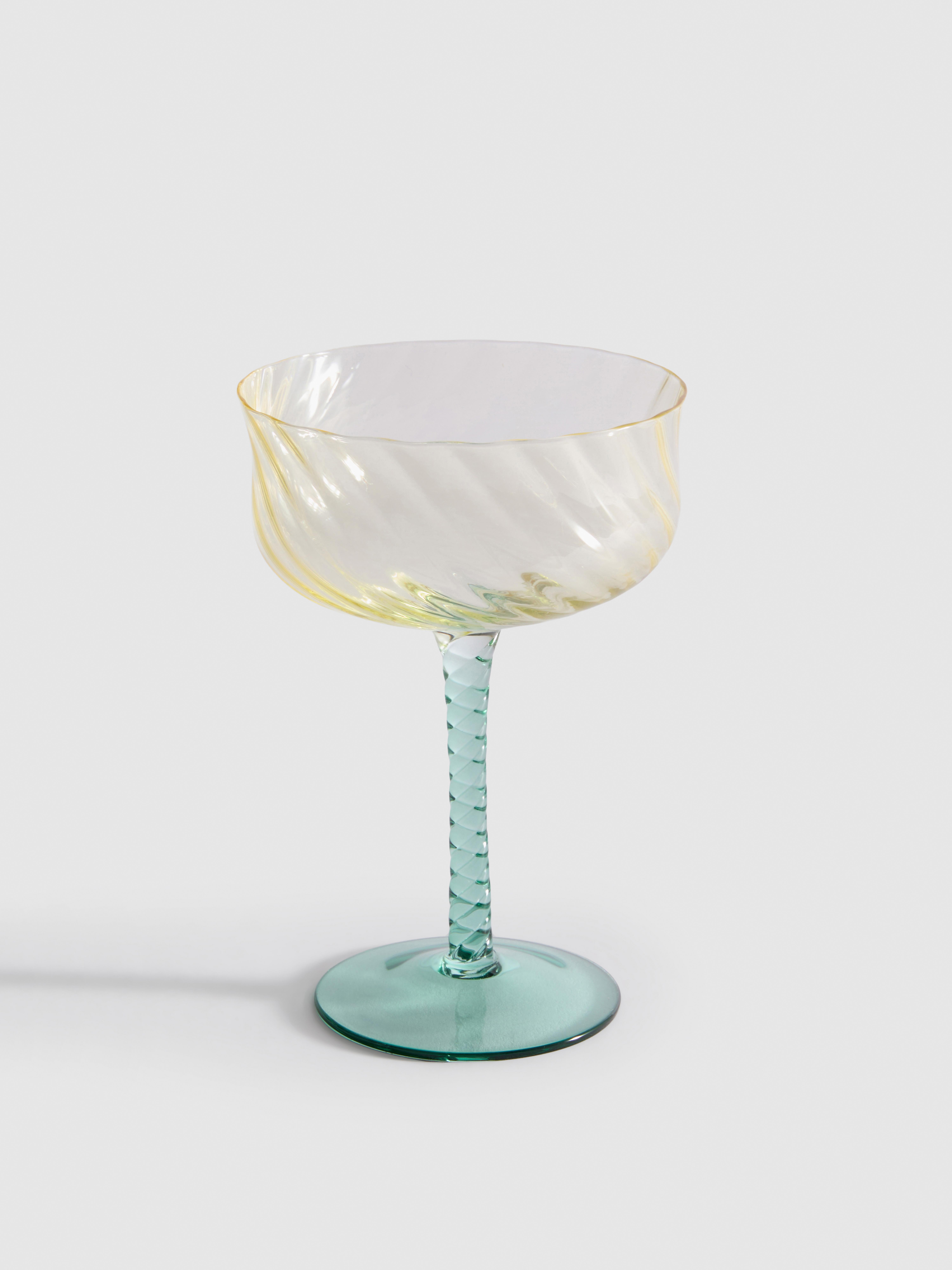 Copa de vidrio en espiral con degradado de color