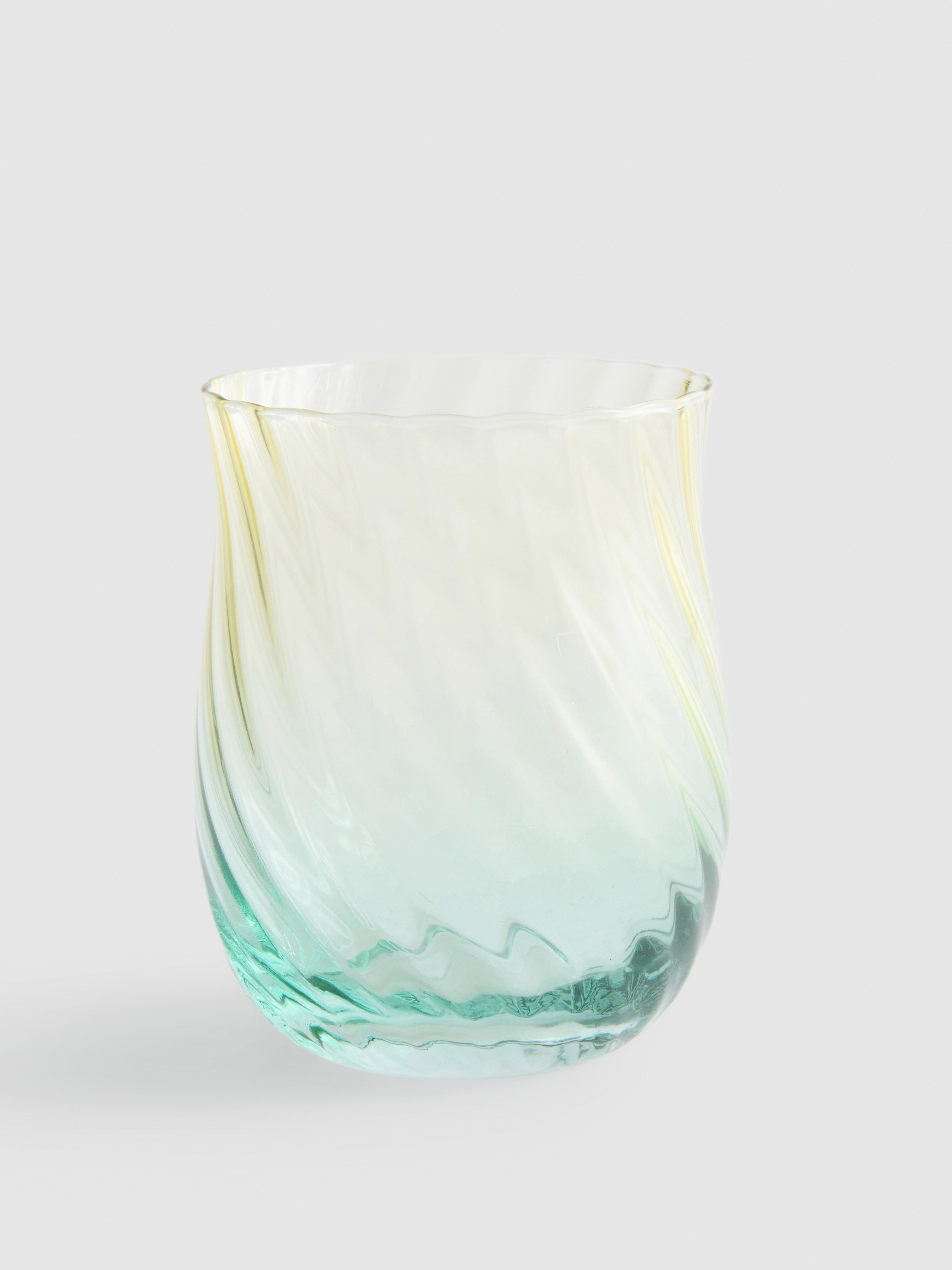 Trinkglas mit Wirbelmuster