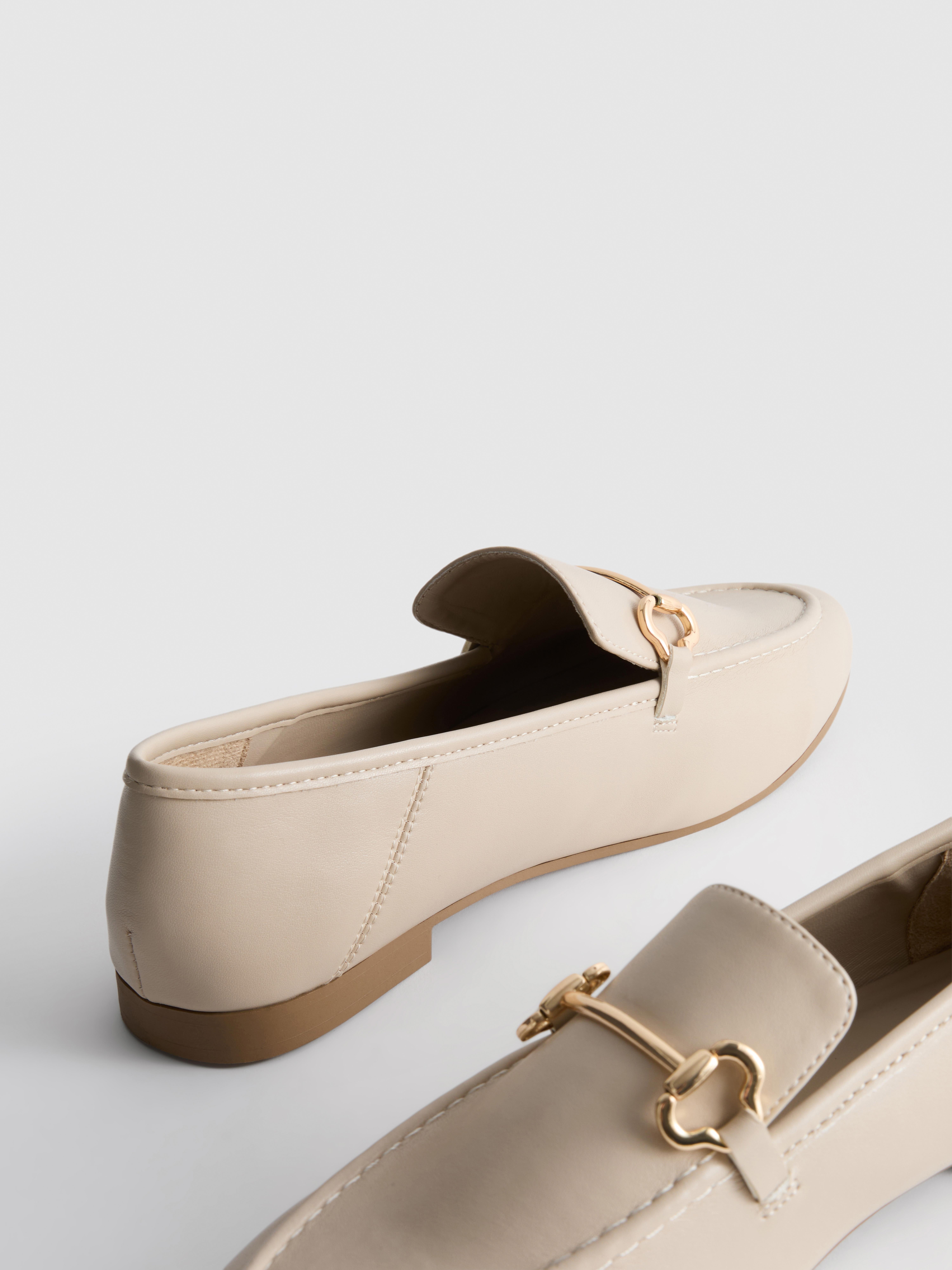 Snaffle Detail Loafers