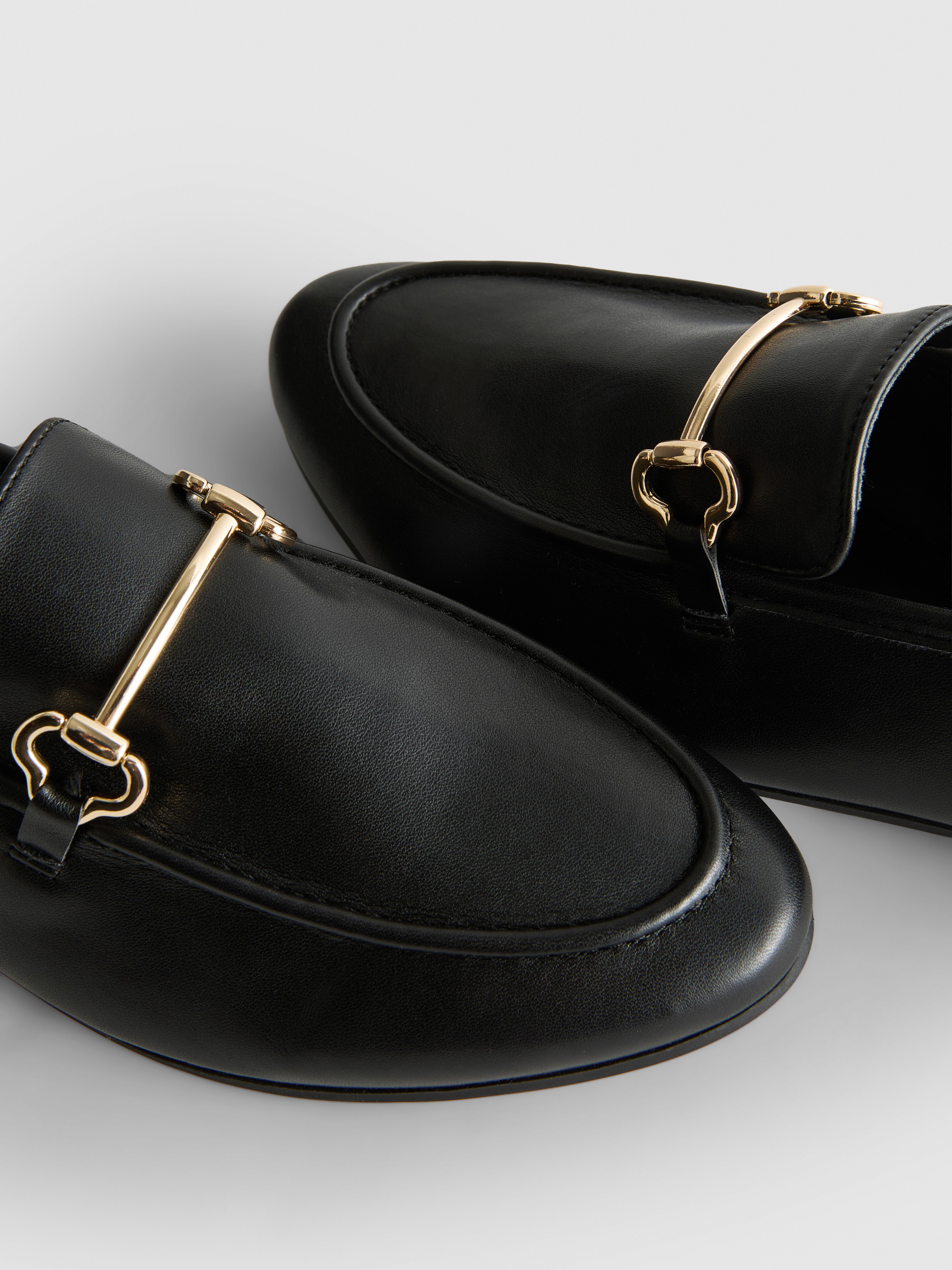 Snaffle Detail Loafers