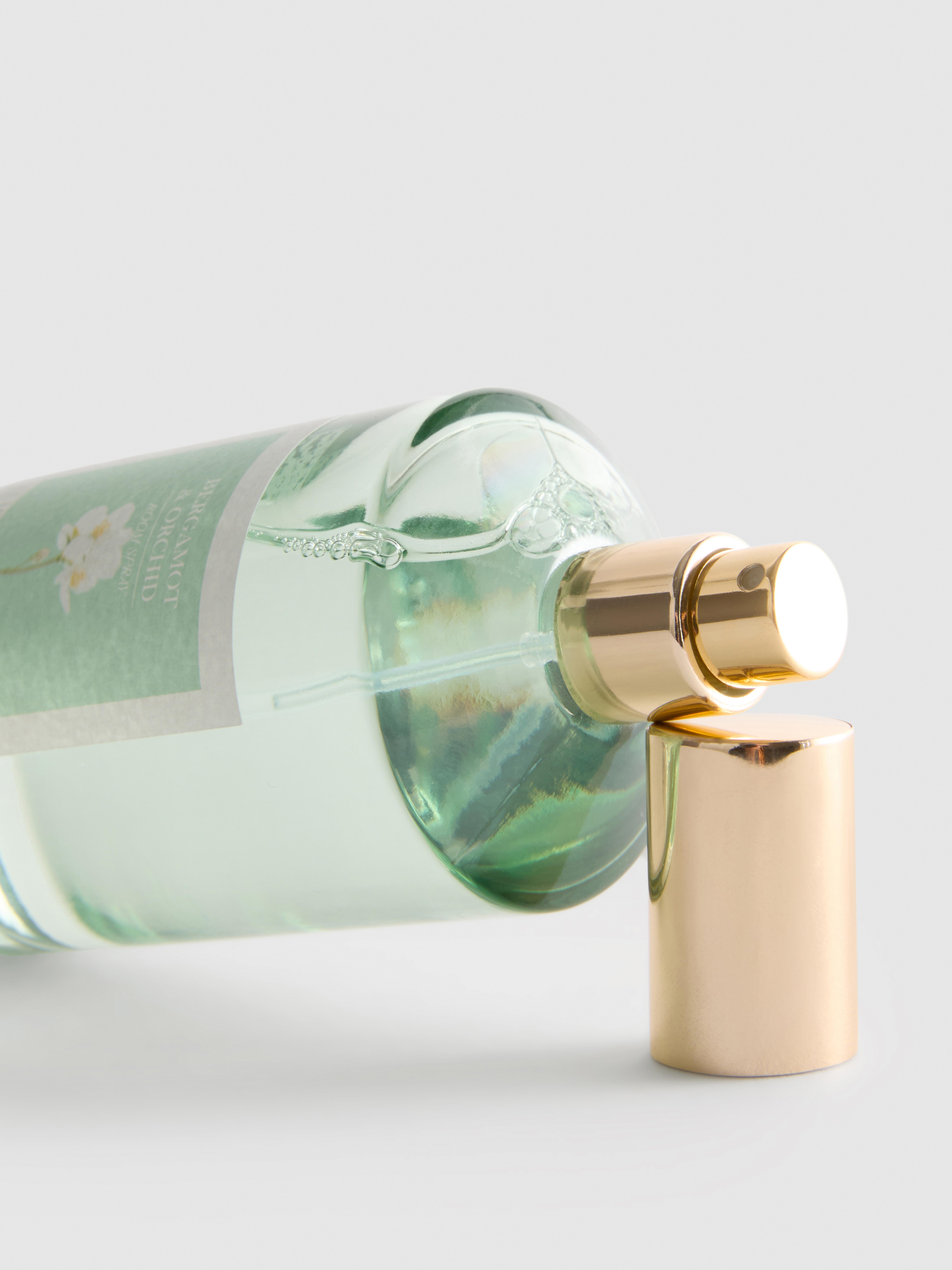Duftendes Raumspray in Glasflasche