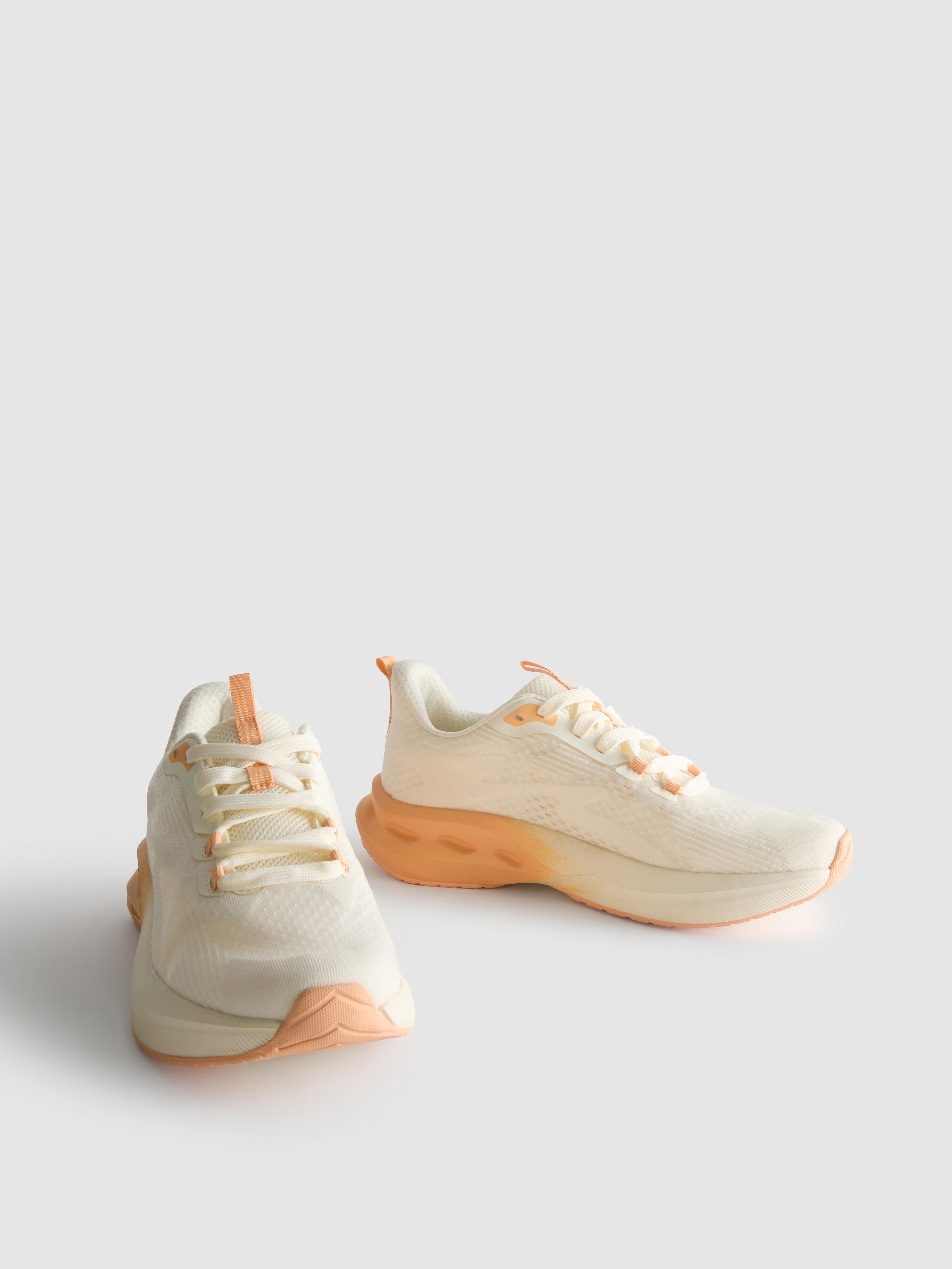 Laufsneaker mit FoamFlex-Dämpfung