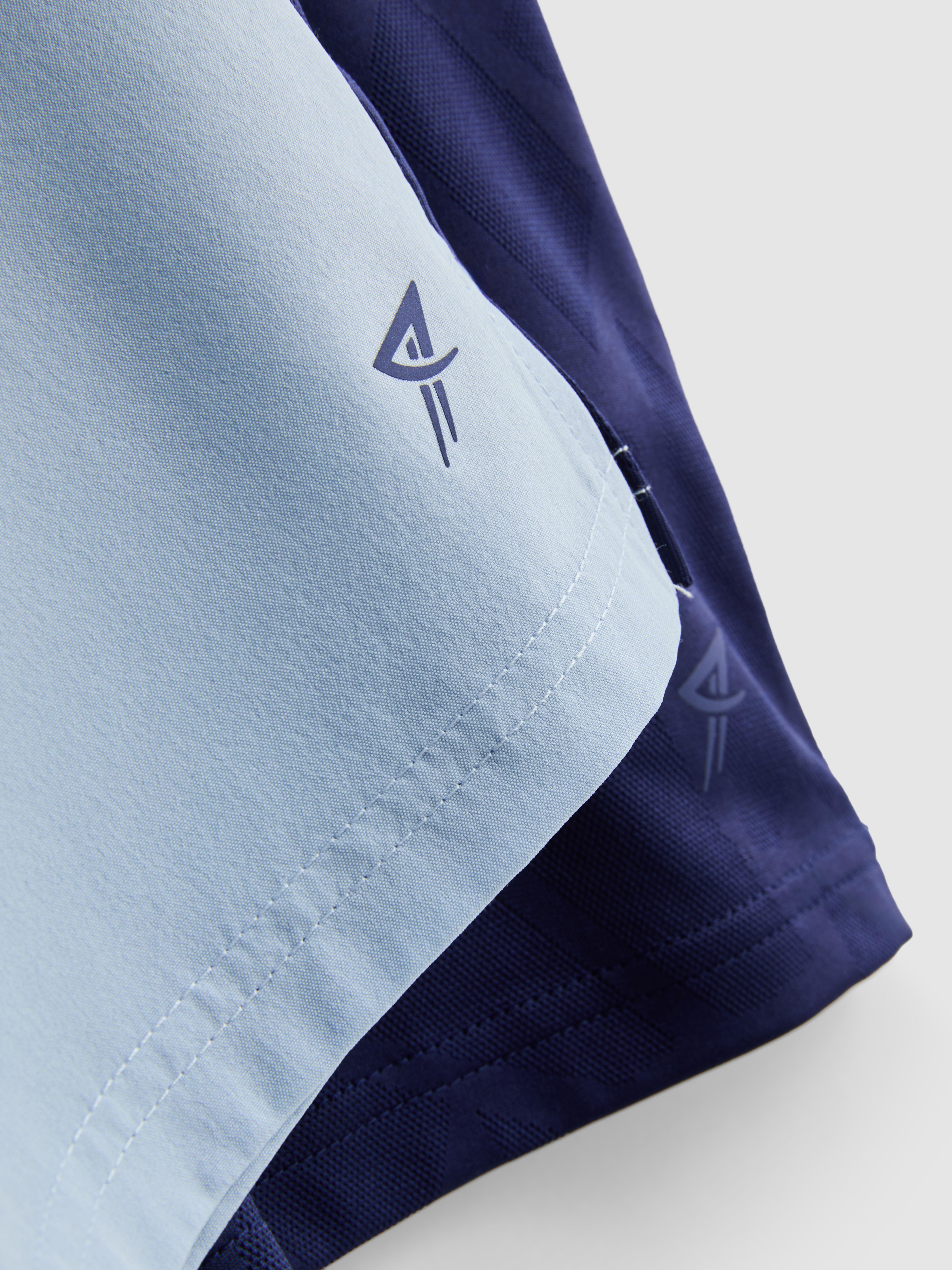 7–15 éves | Sportpóló rövidnadrággal