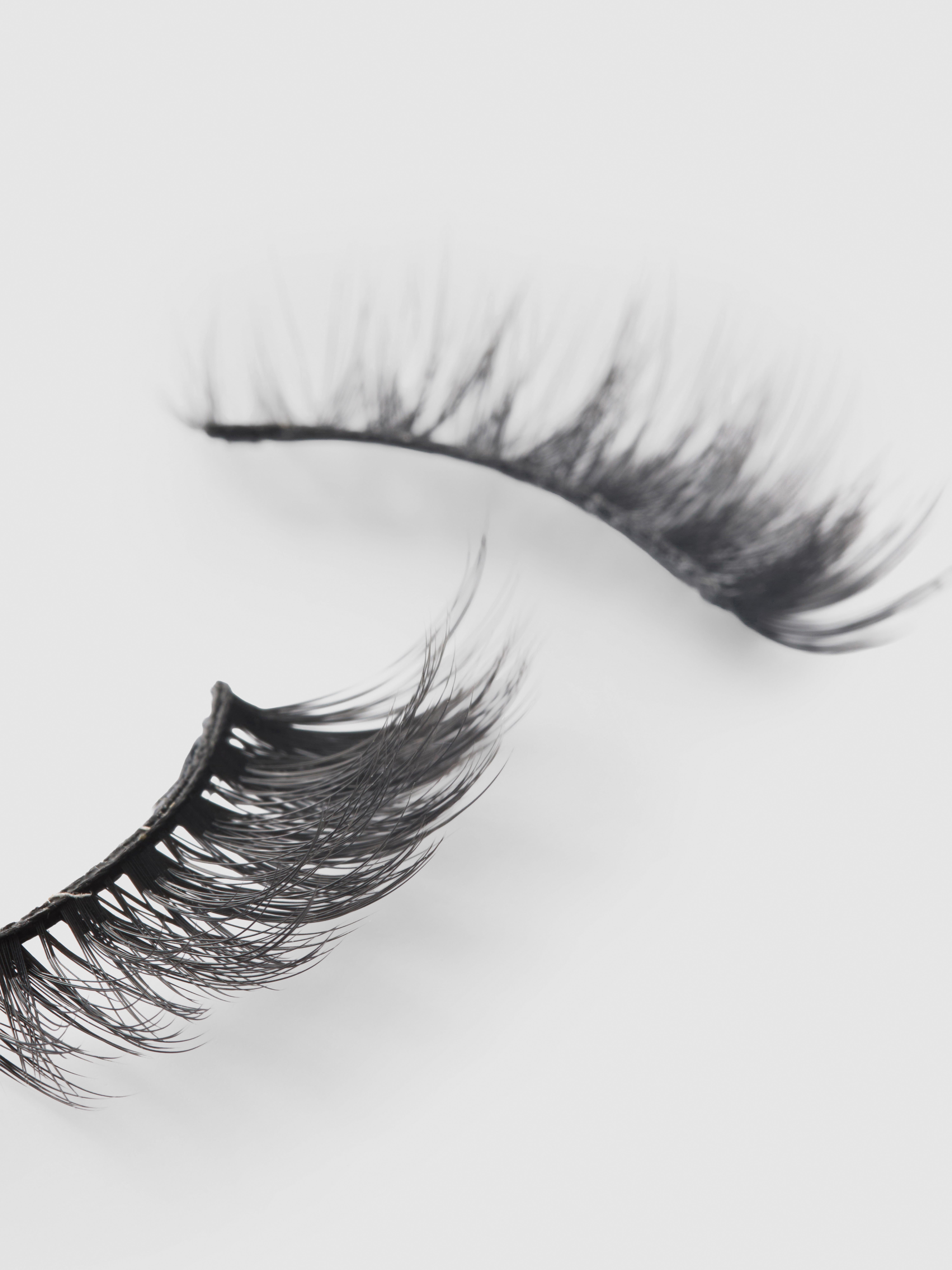 Sosu Cosmetics Bold Flare False Lashes