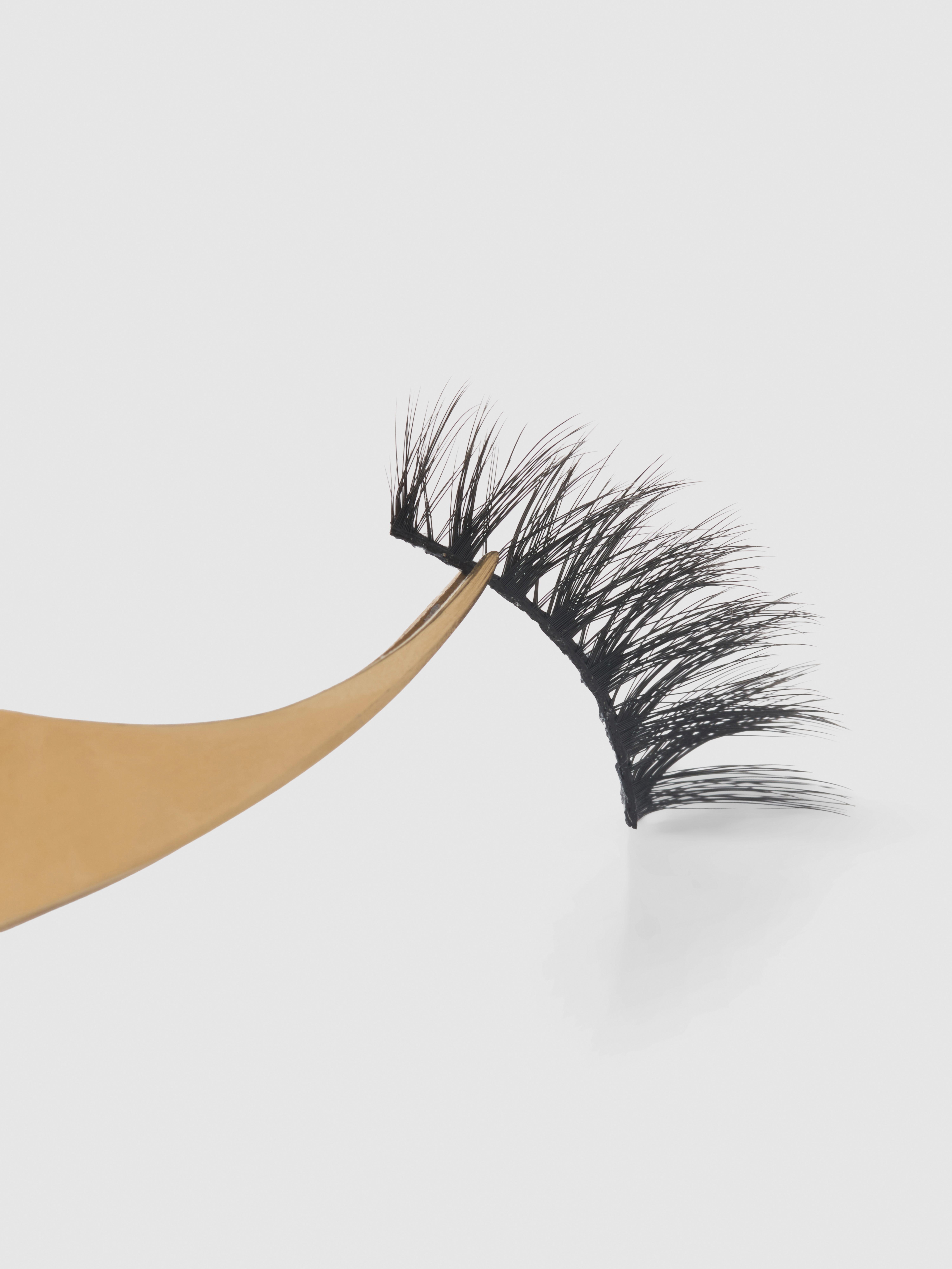 Sosu Cosmetics Bold Flare False Lashes