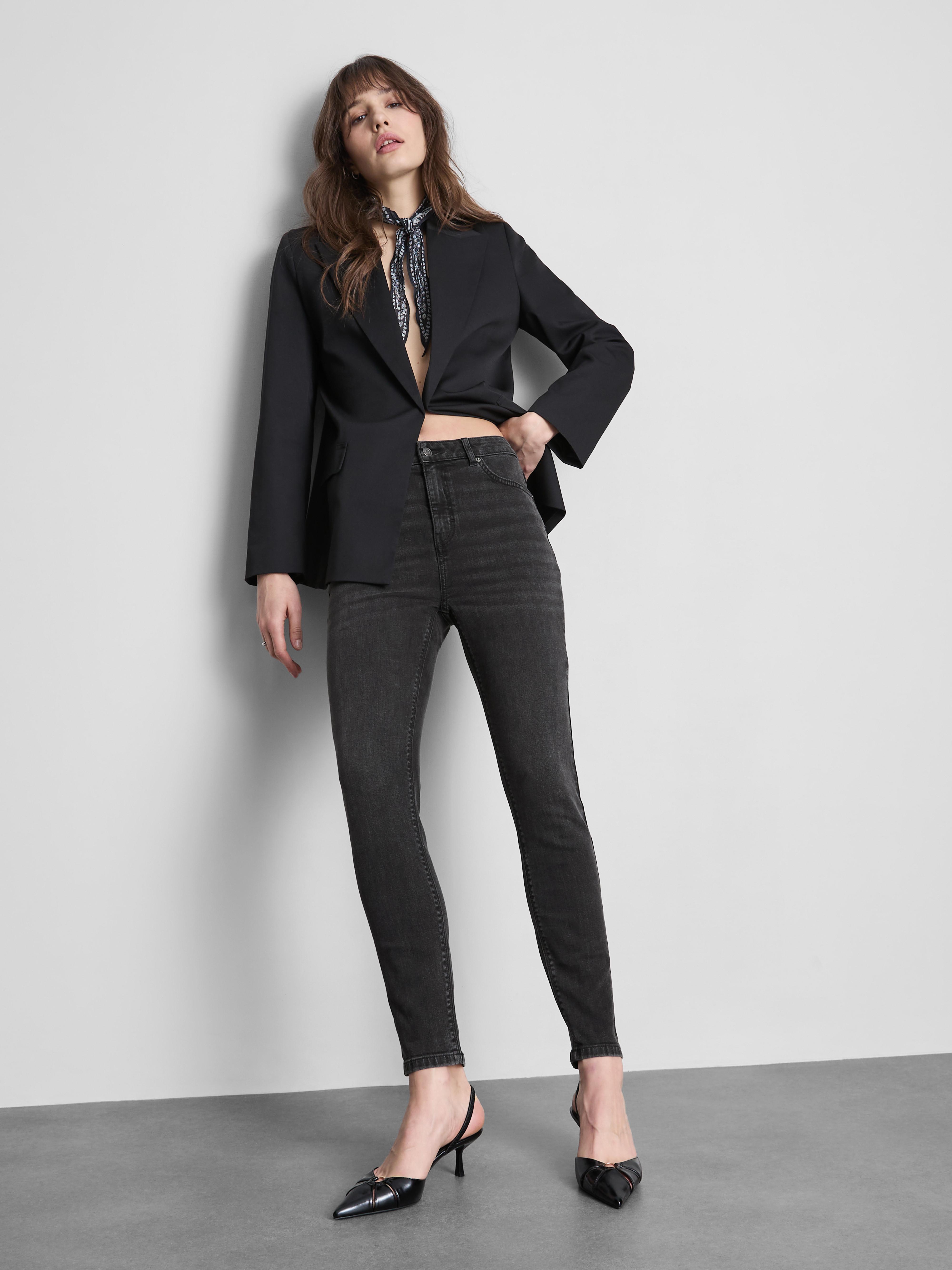 Úzke džínsy s vysokým podielom bavlny