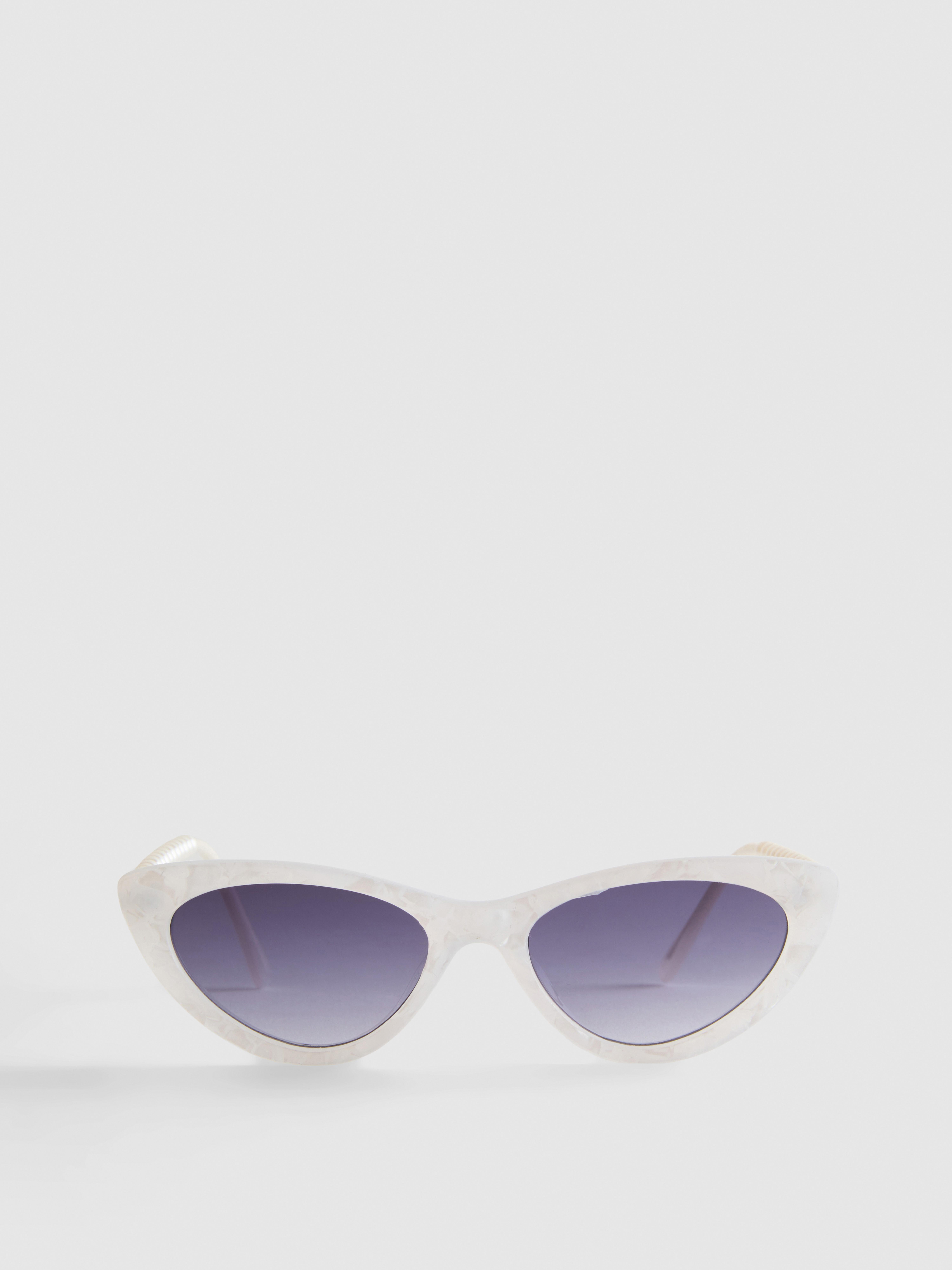 Pearl Arm Cat Eye Sunglasses