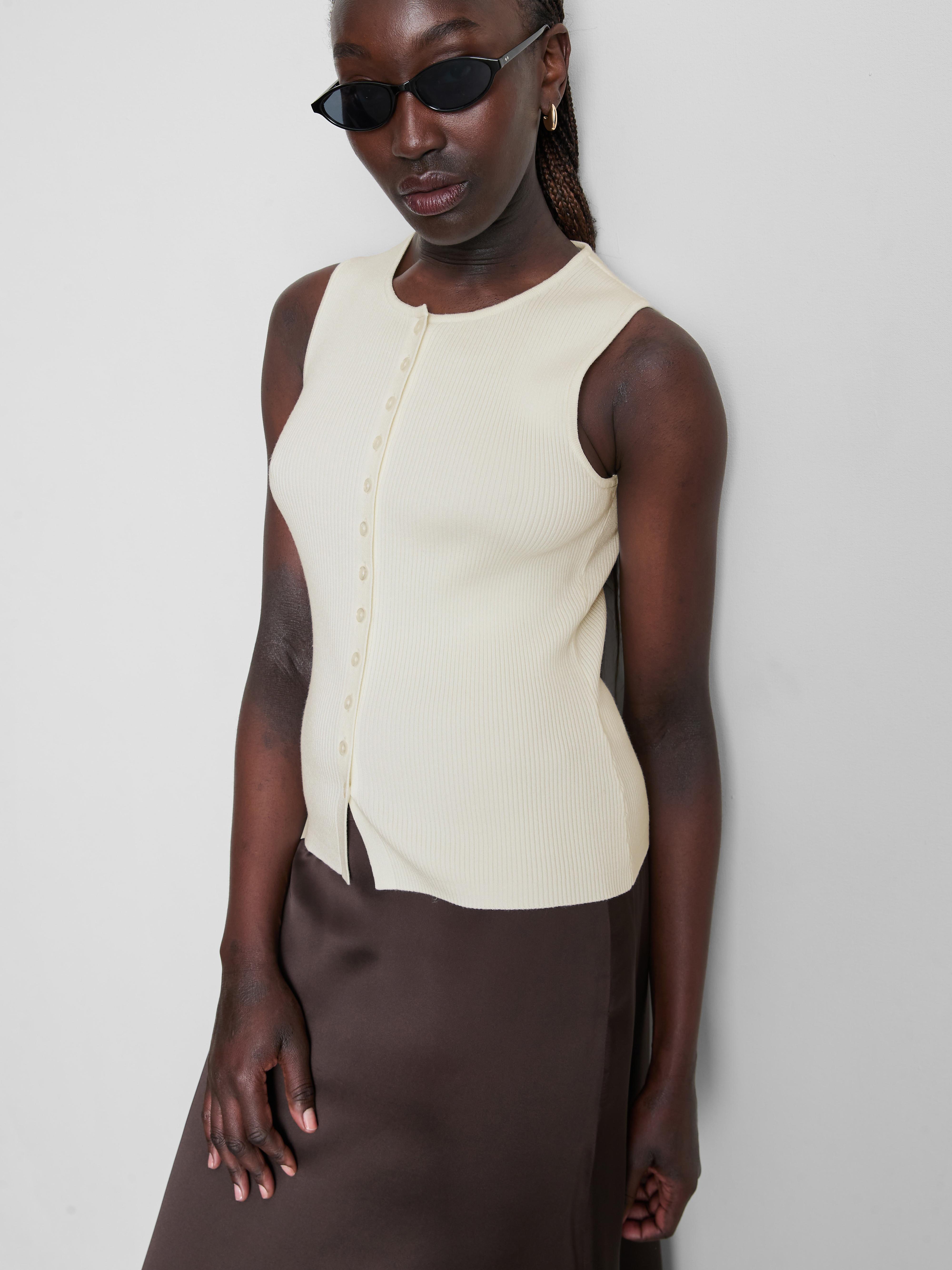 Maiou reiat cu nasturi