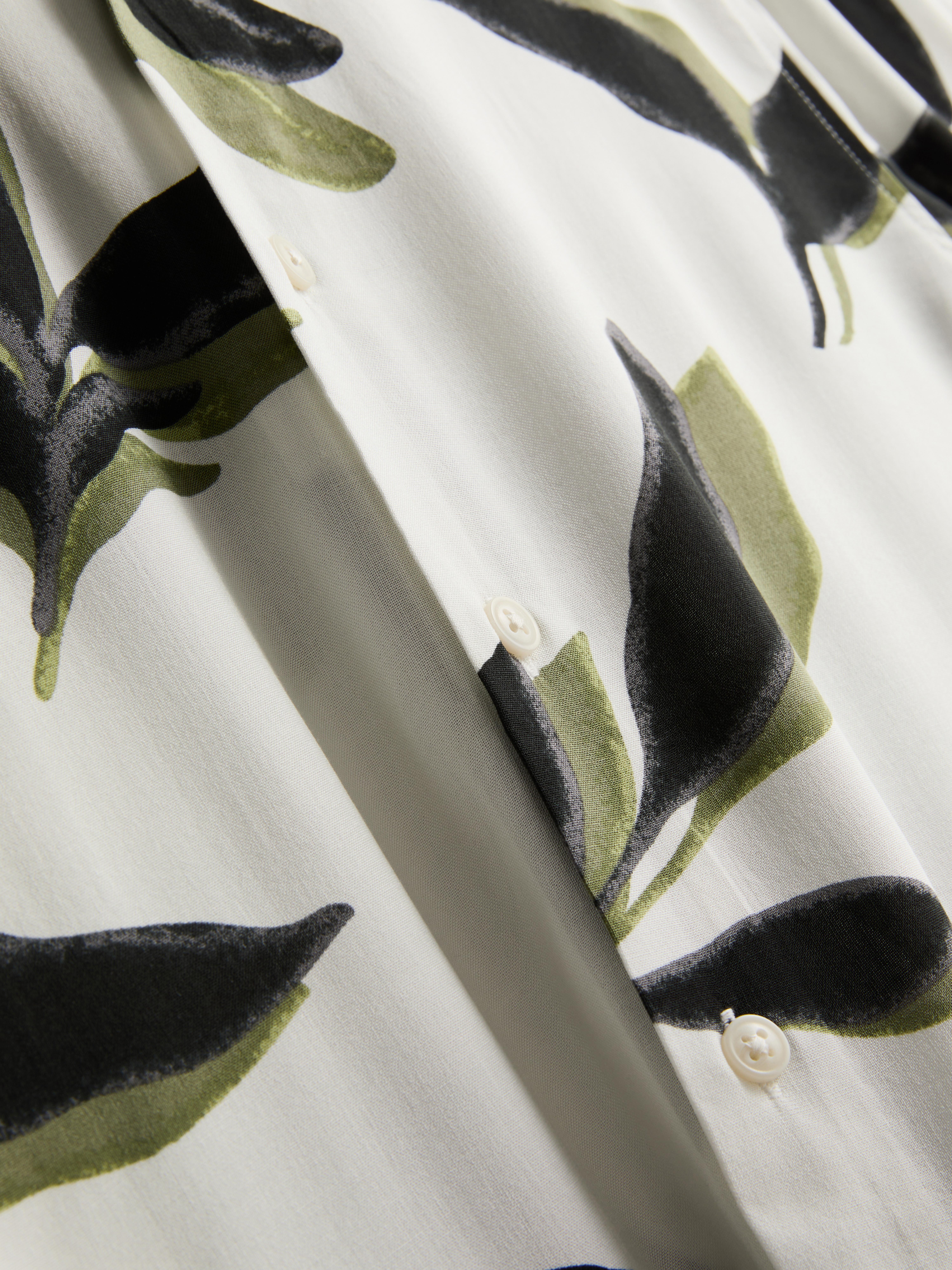 Botanical Short Sleeve Shirt