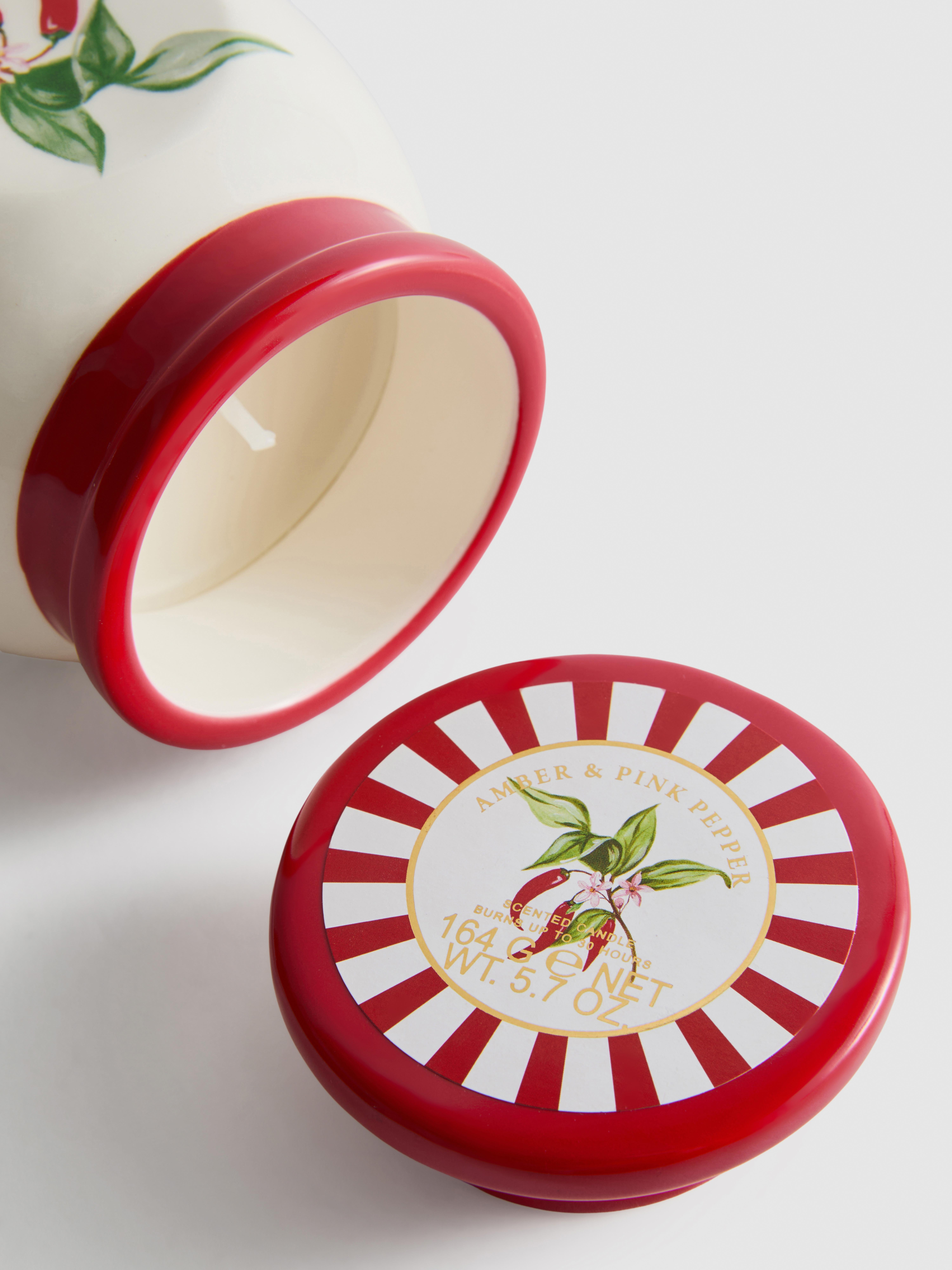 Bougie parfumée dans un pot en céramique
