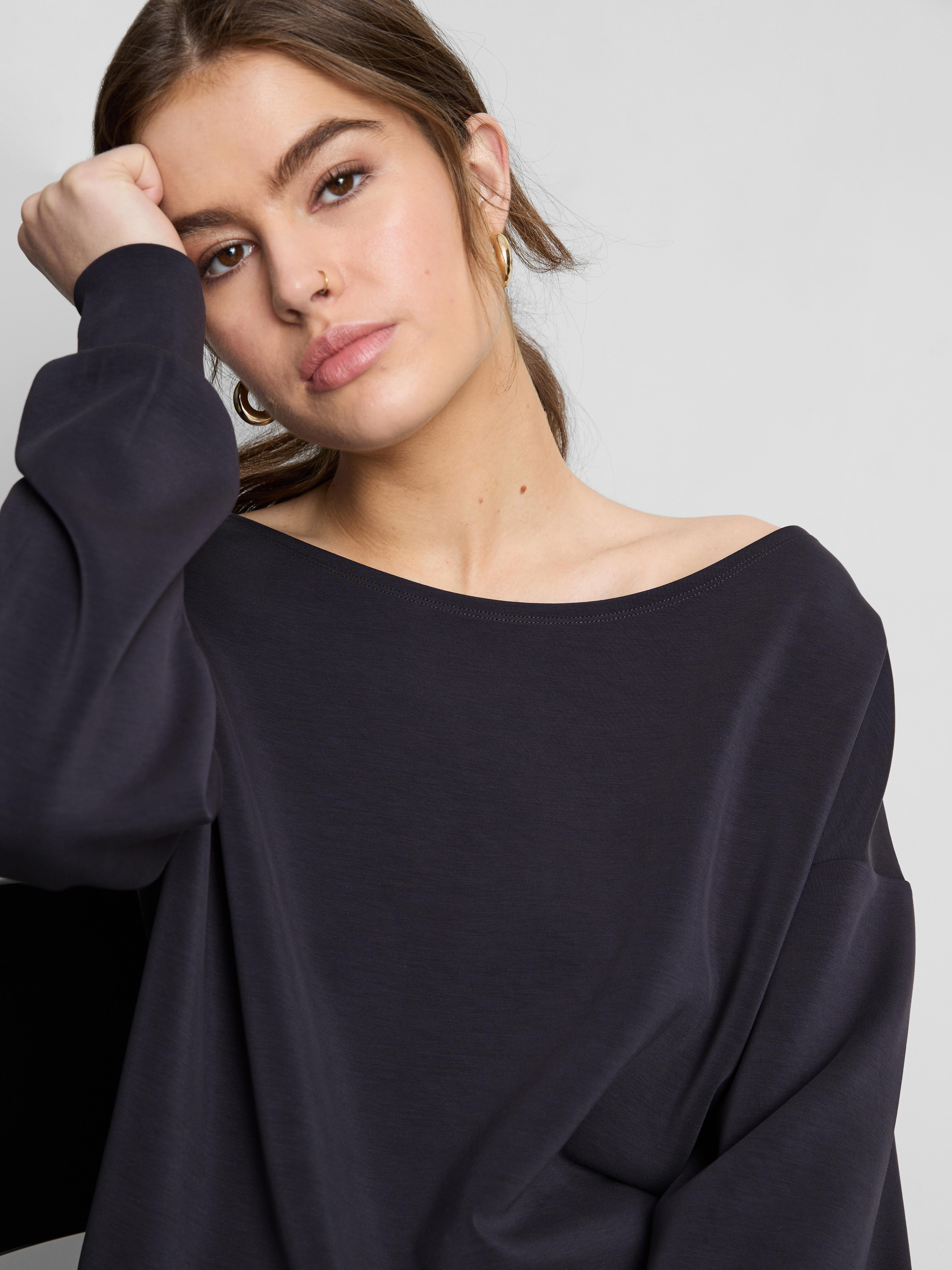 Lässiges, schulterfreies Sweatshirt