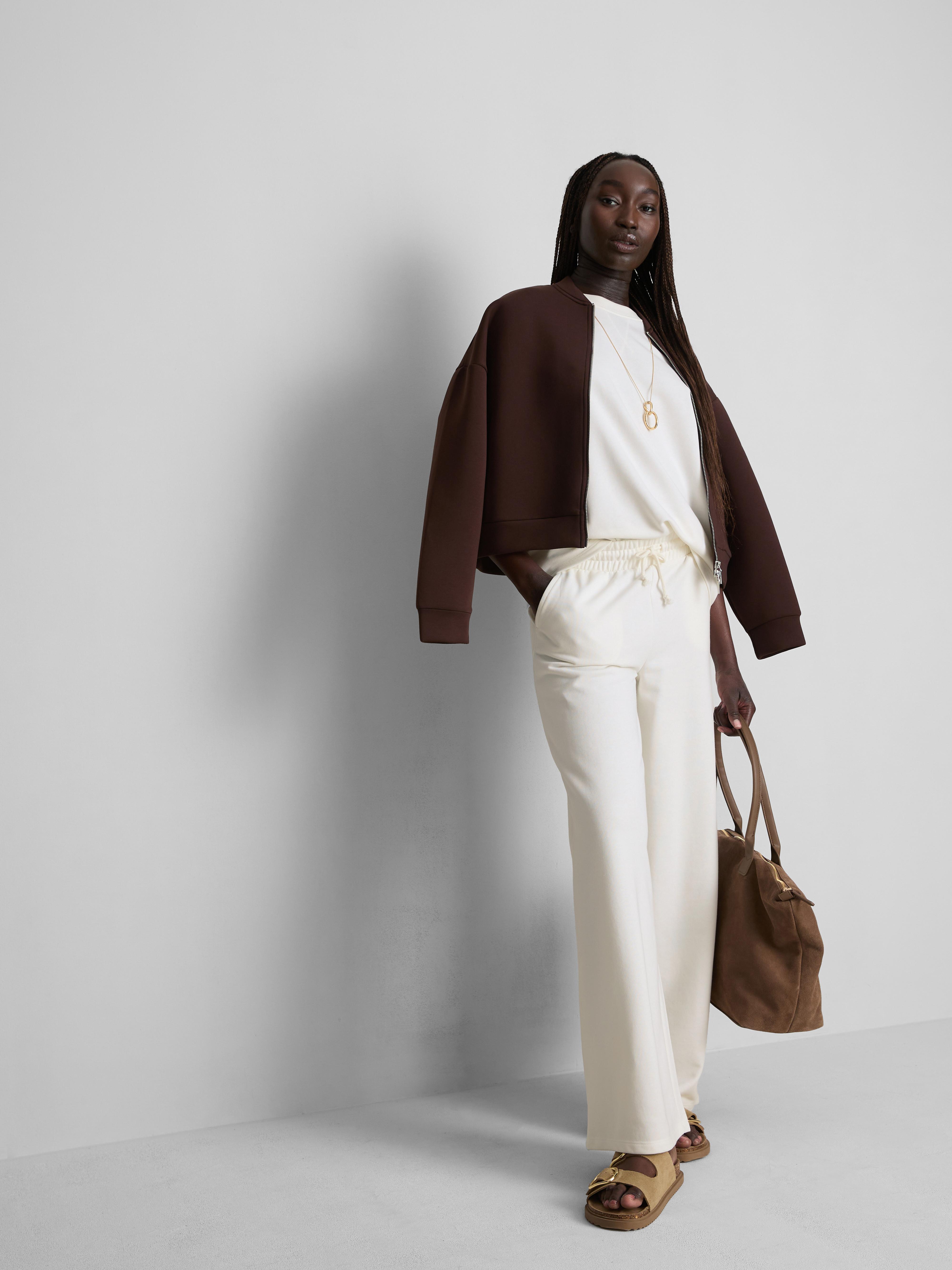 Široké tepláky s vysokým podielom bavlny