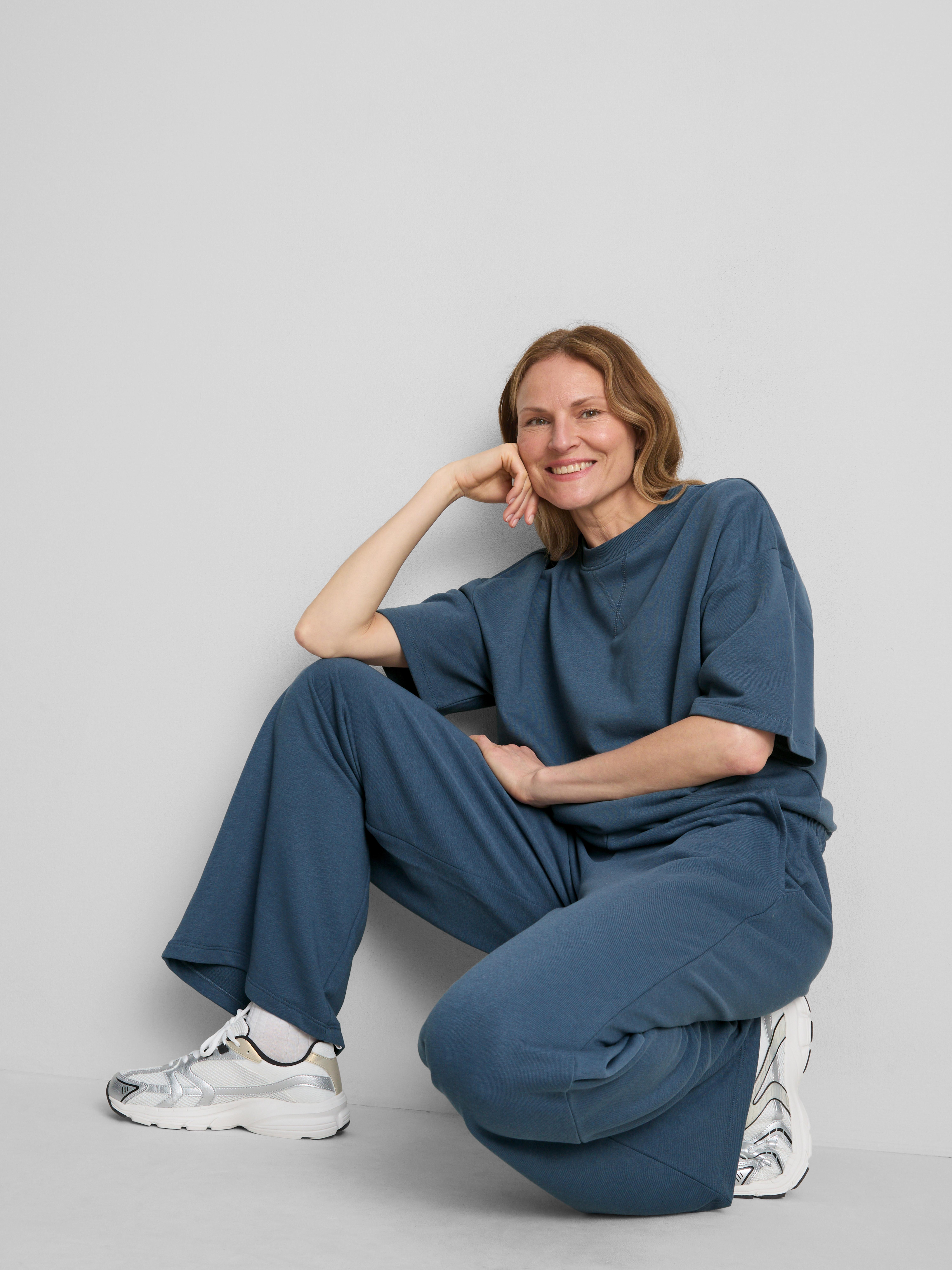 Jogginghose mit weitem Bein und hohem Baumwollanteil