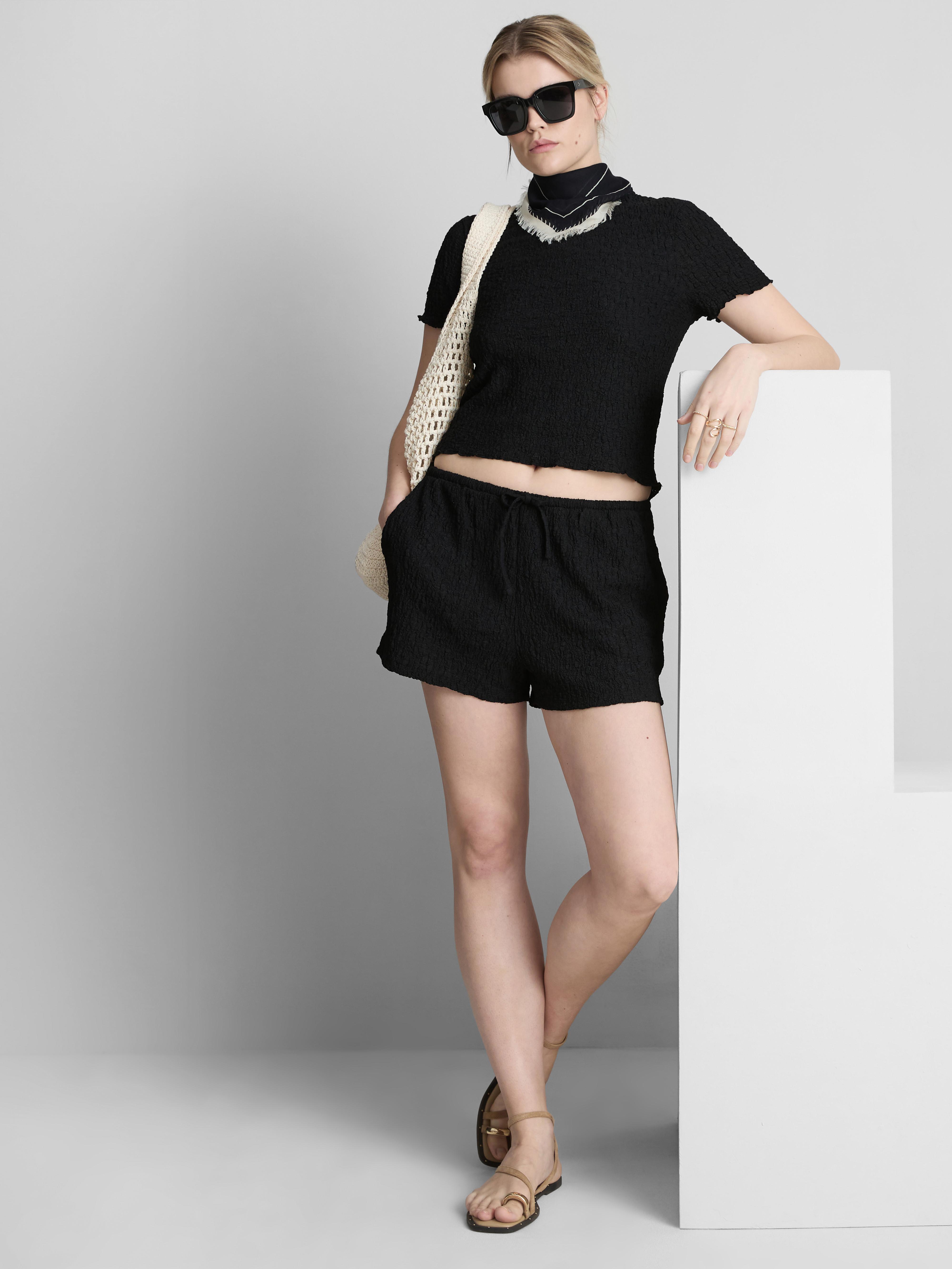 Pantaloni scurți încrețiți cu șnur