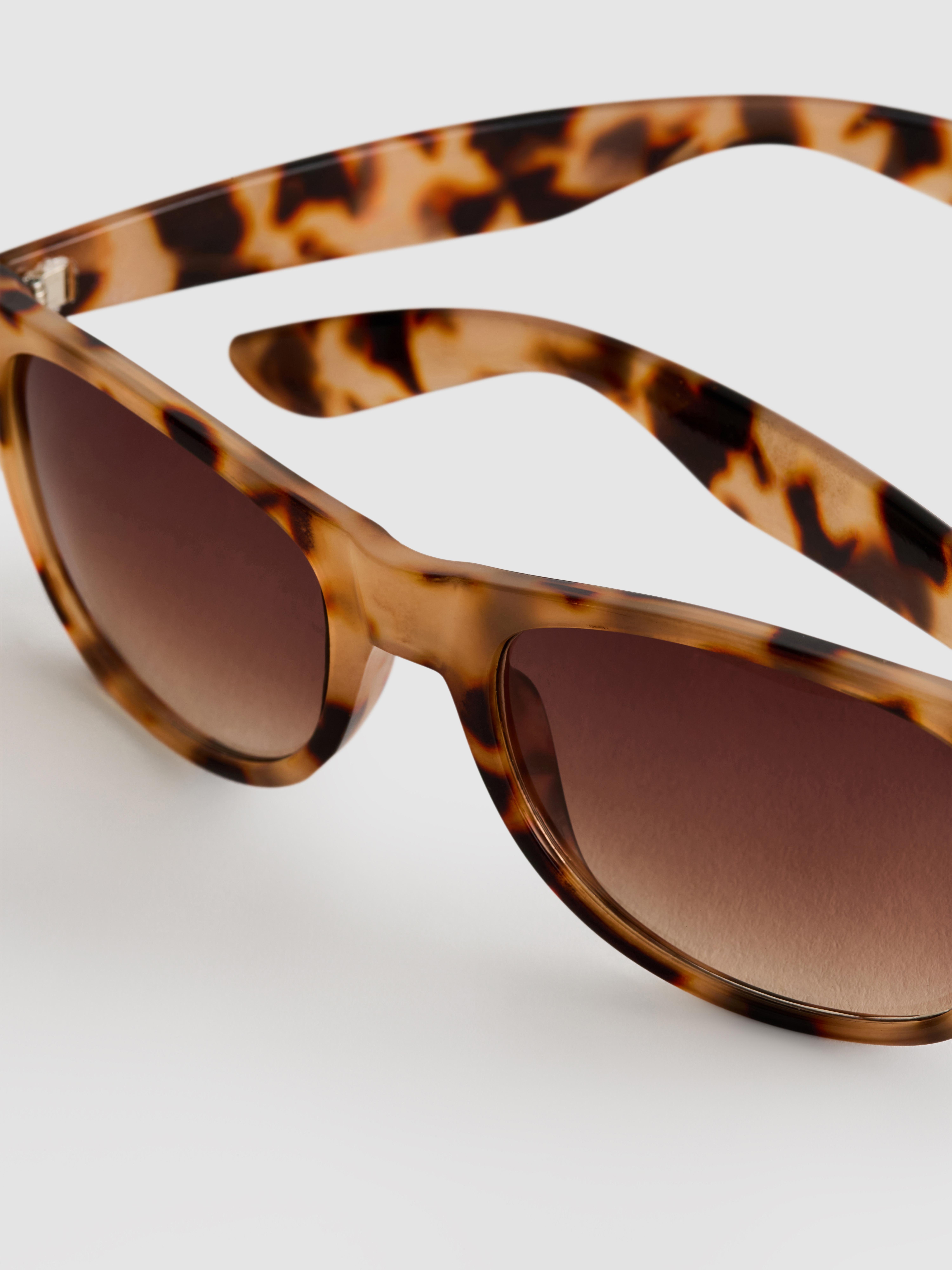 Klassische Wayfarer-Sonnenbrille