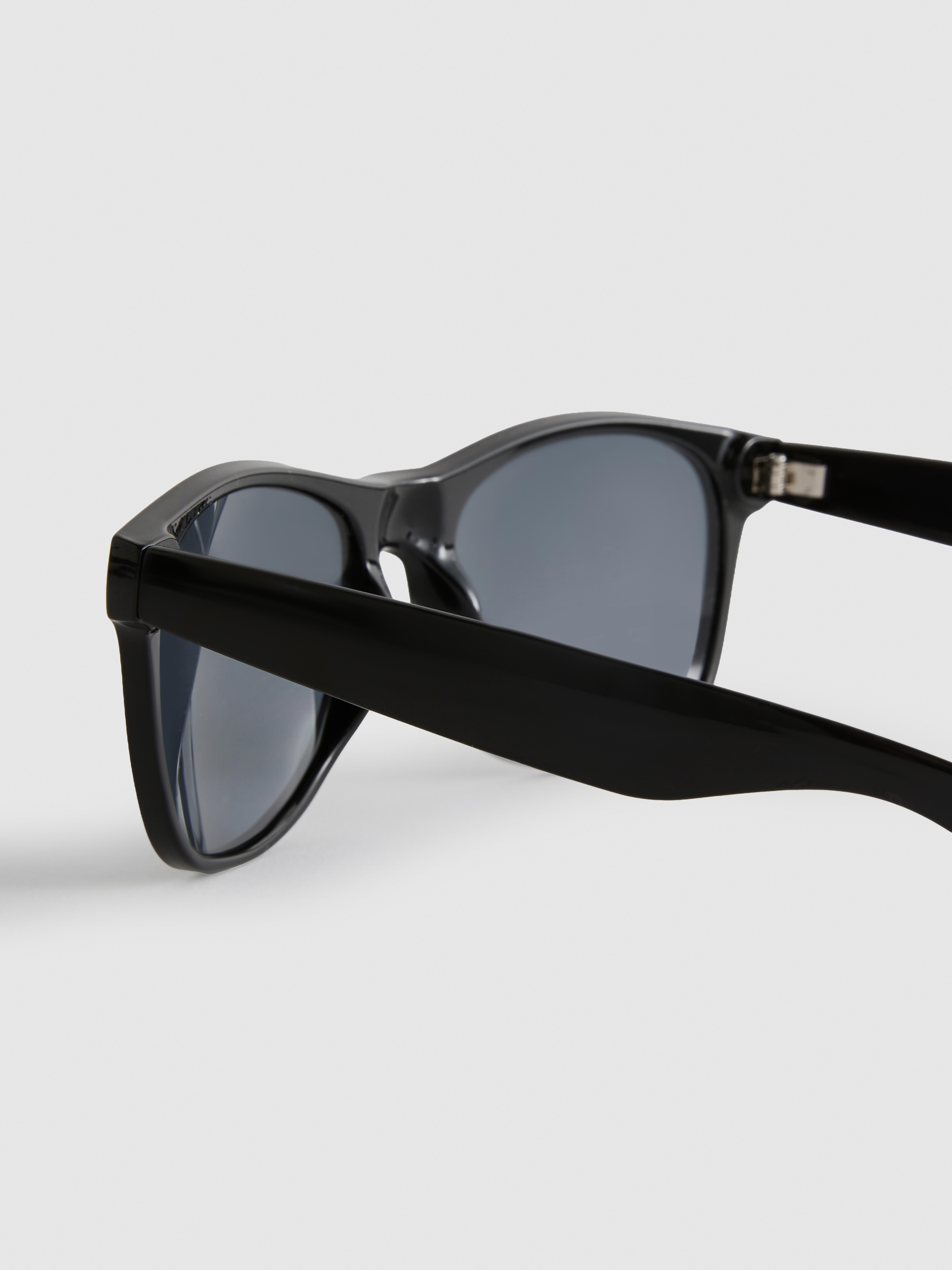 Klassische Wayfarer-Sonnenbrille