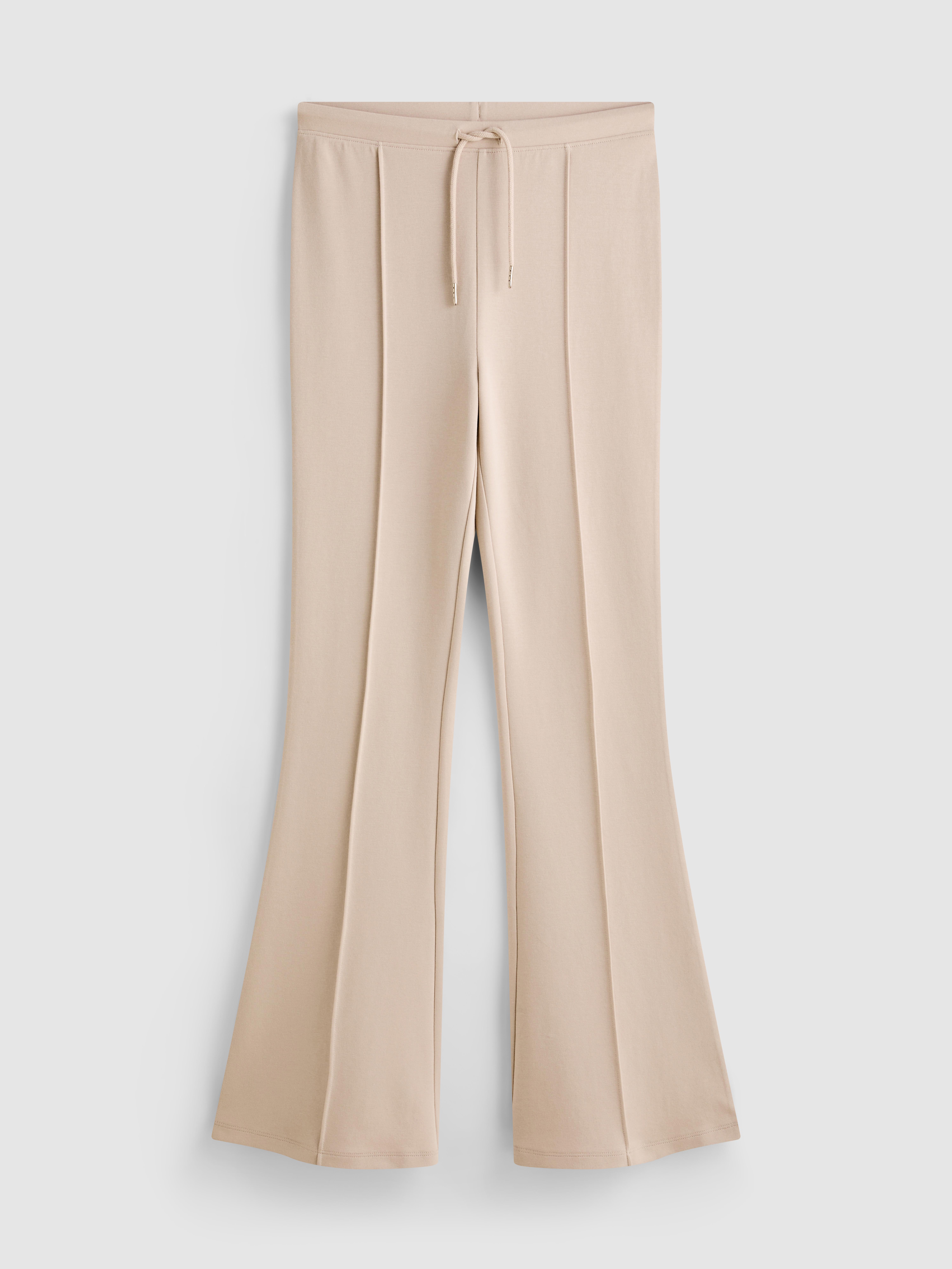 Joggers acampanados con alforzas y algodón
