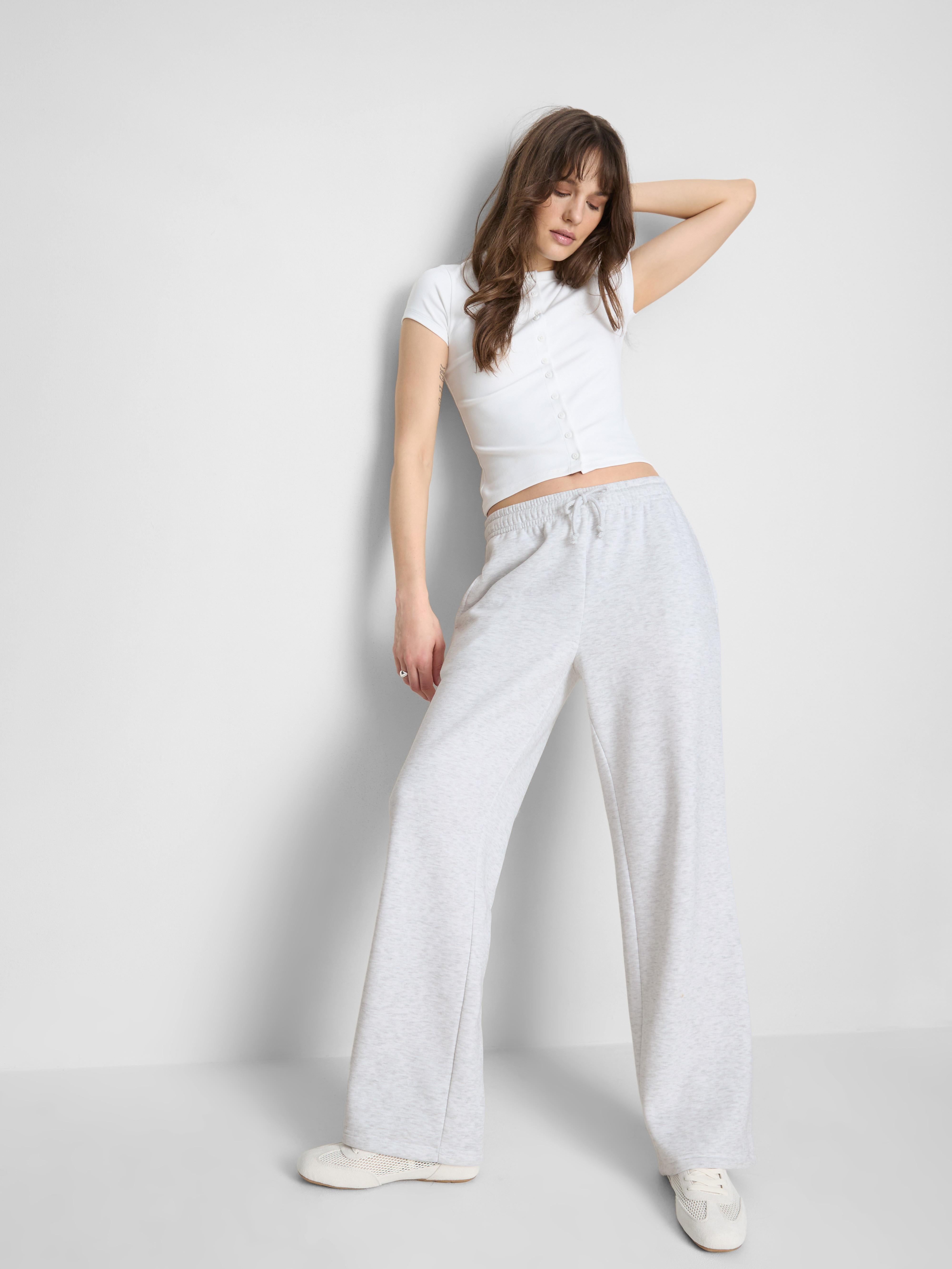 Klasické rovné tepláky