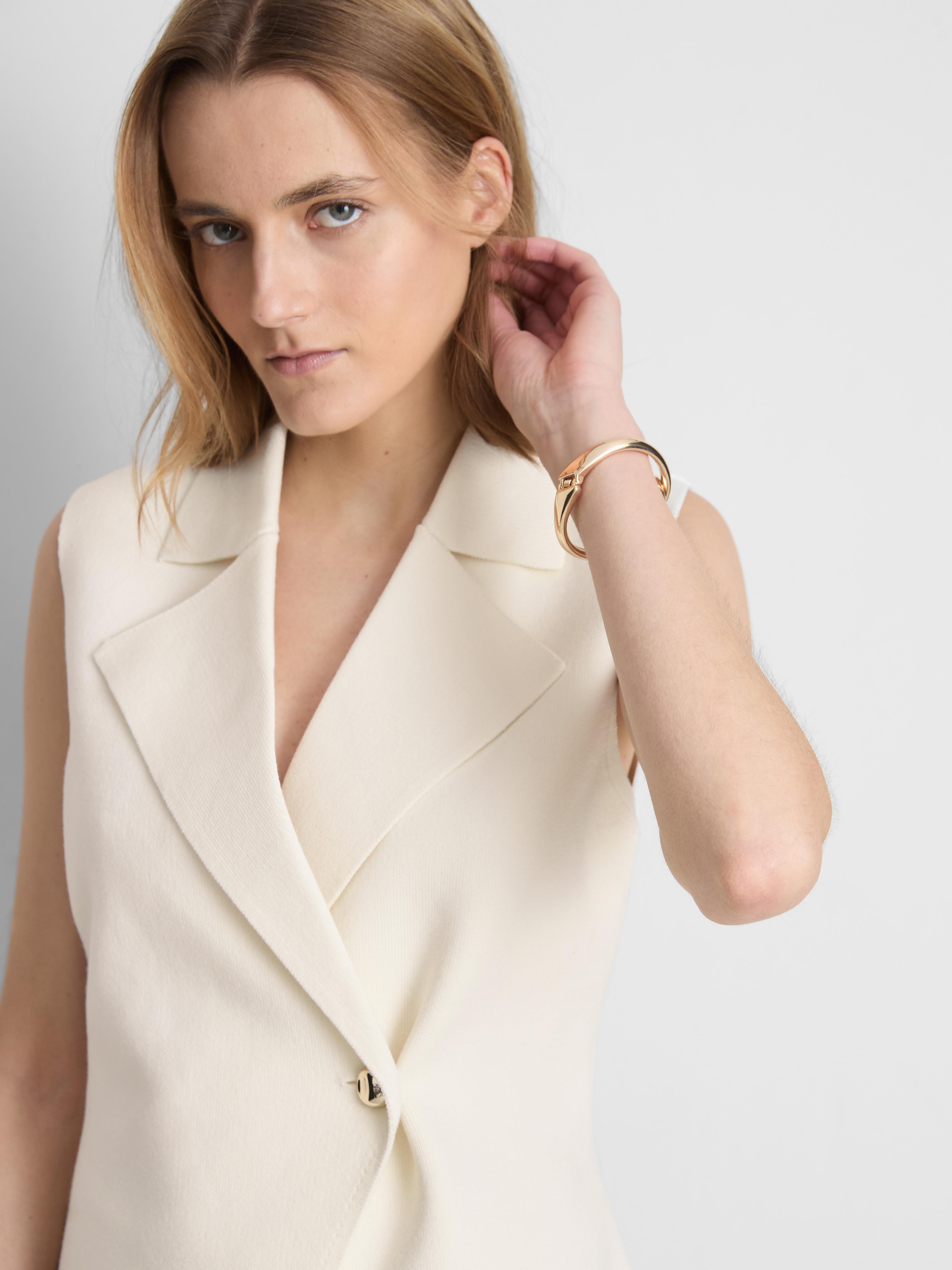 Asymmetrische Weste mit Kragen