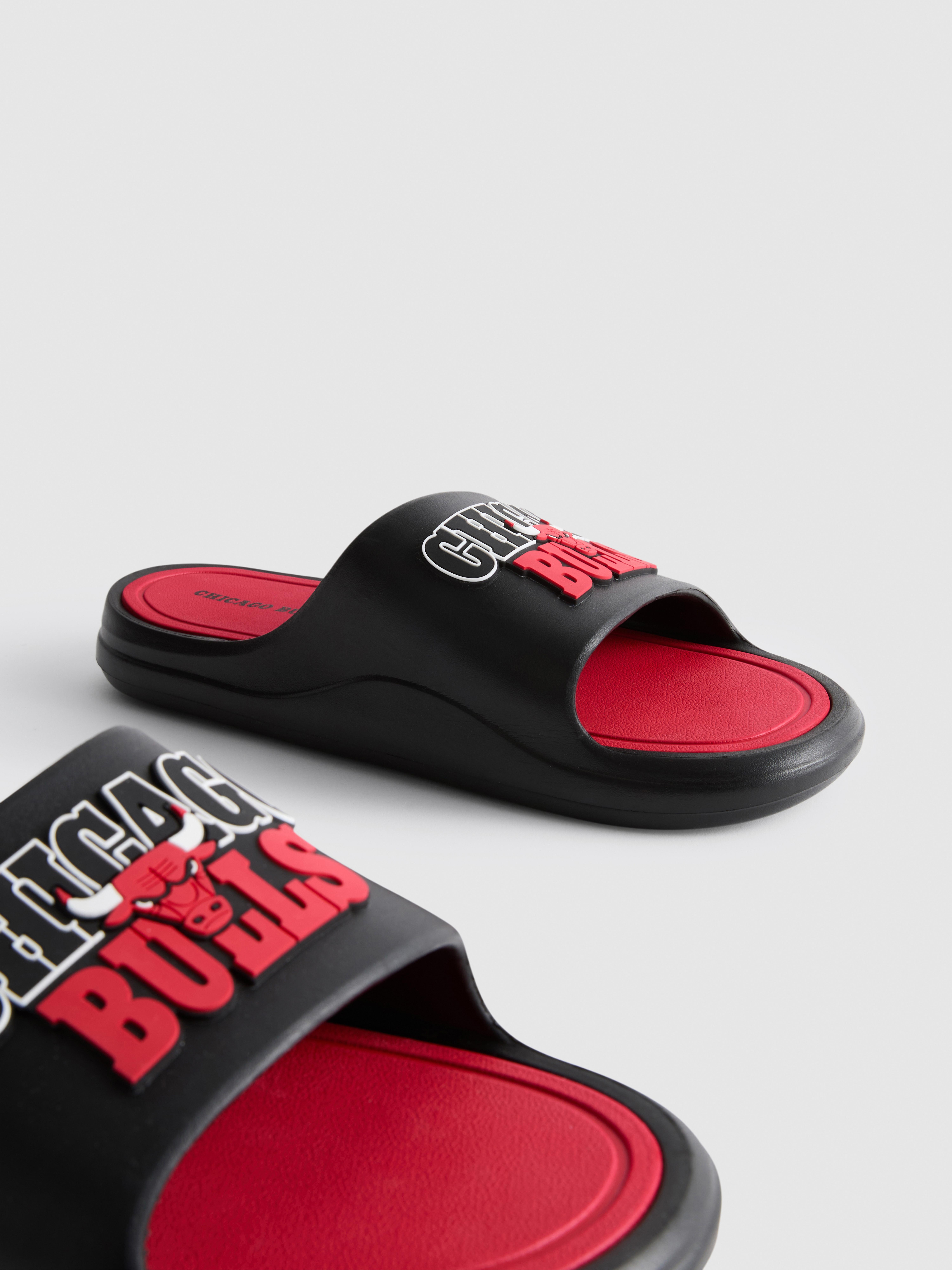 Pantofle k vodě NBA Chicago Bulls