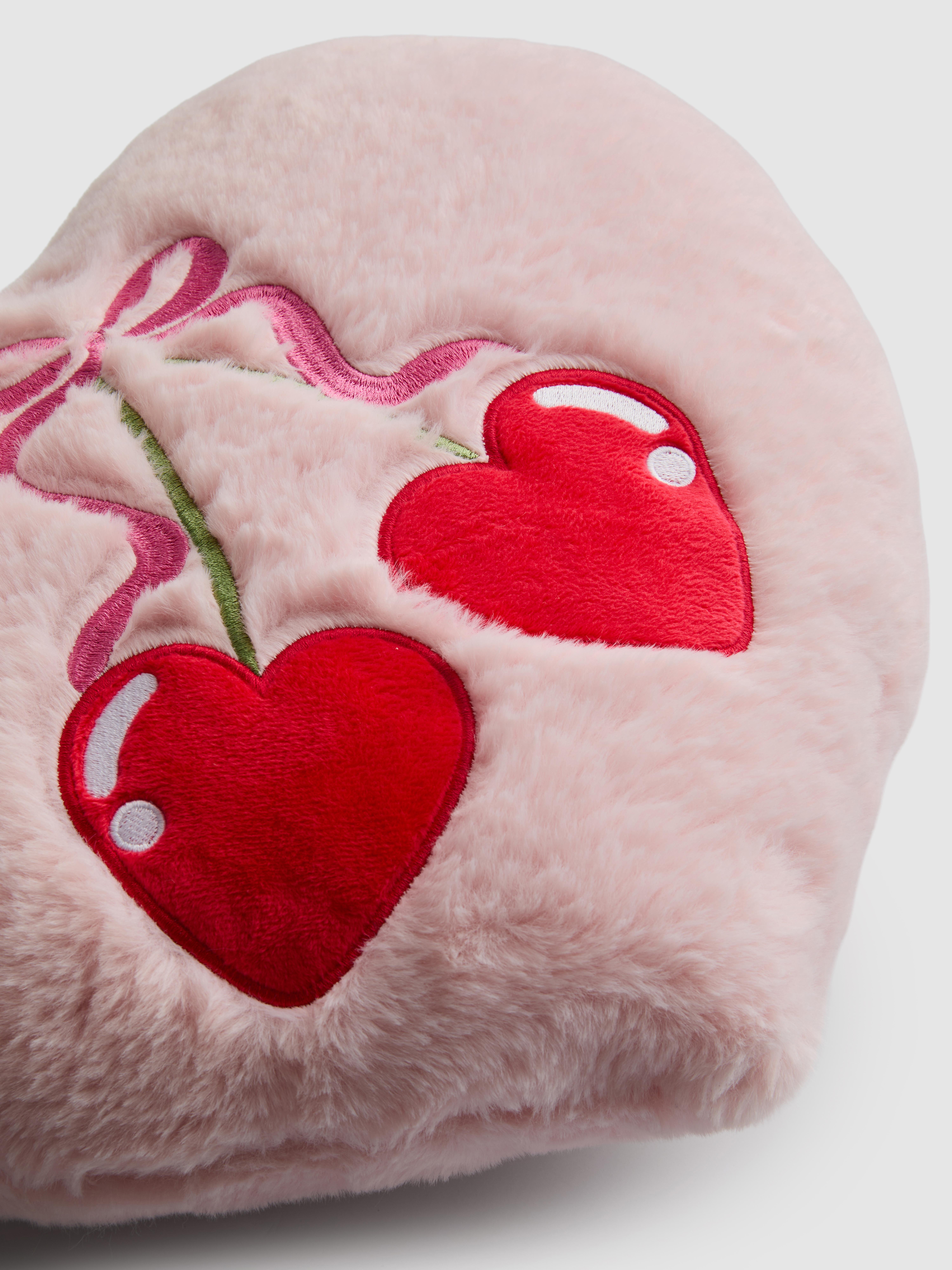 Cuscino peloso a forma di cuore