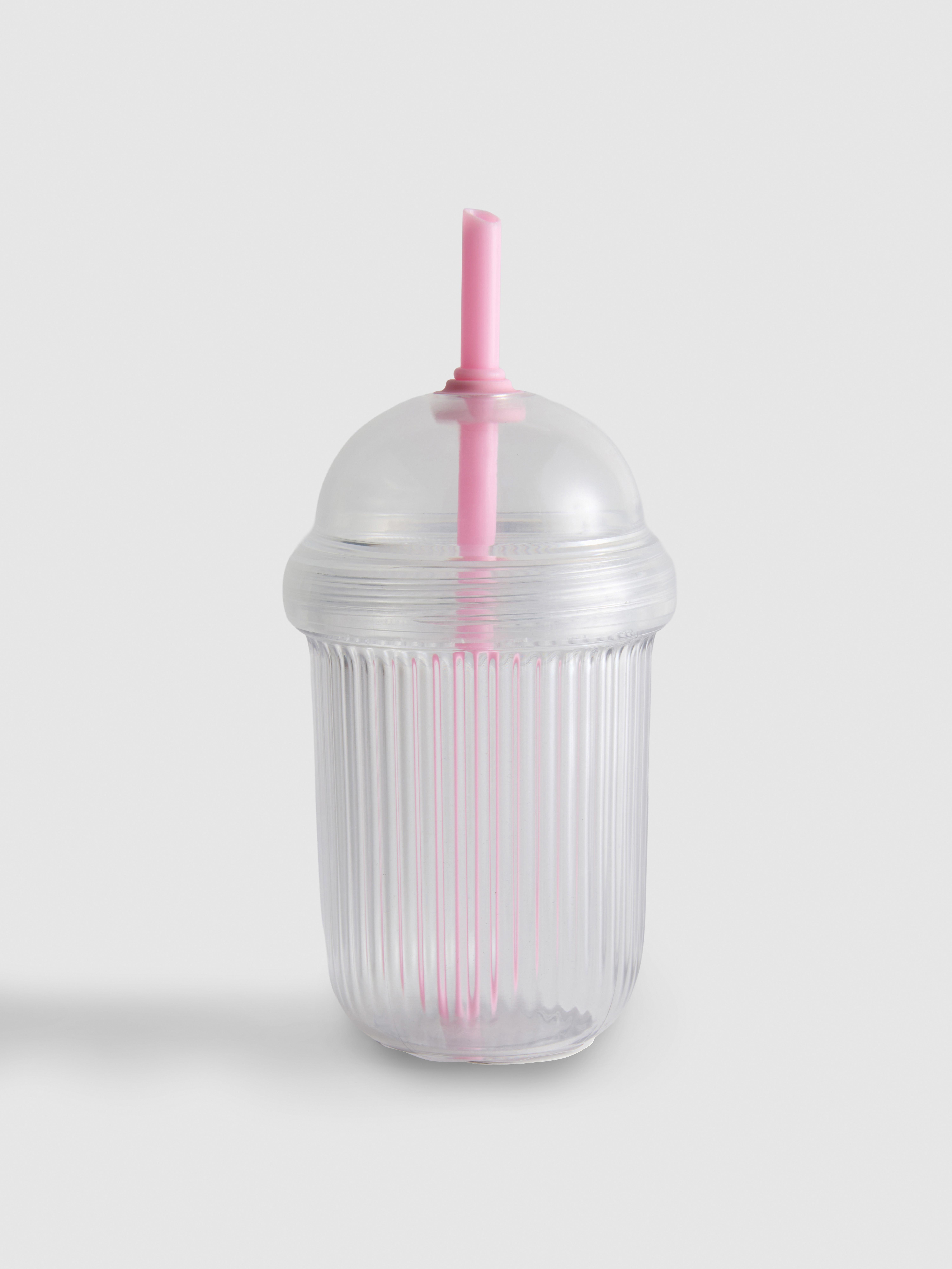Becher für Kaltgetränke mit Trinkhalm