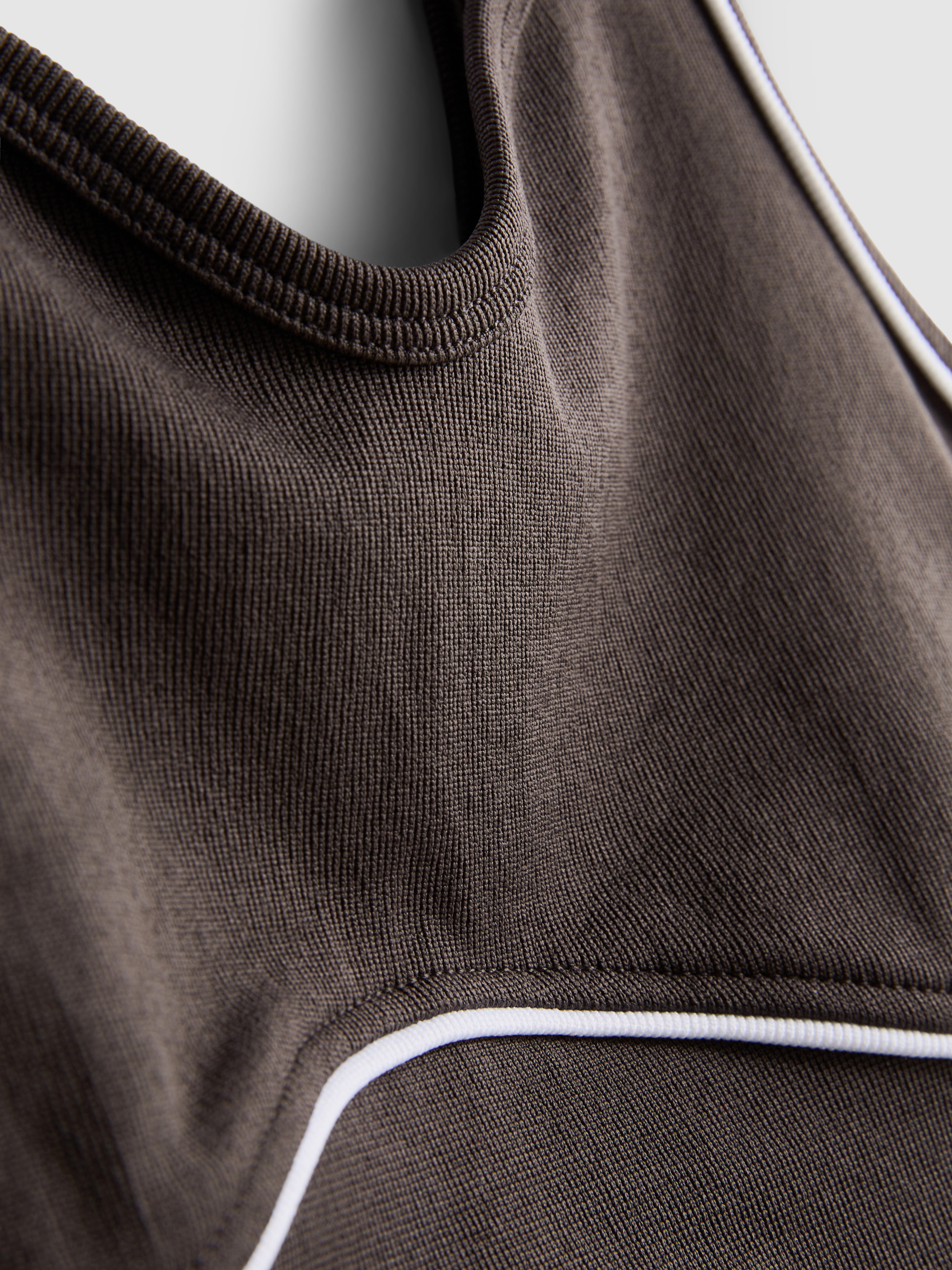 Seamless Piping Active Crop Top