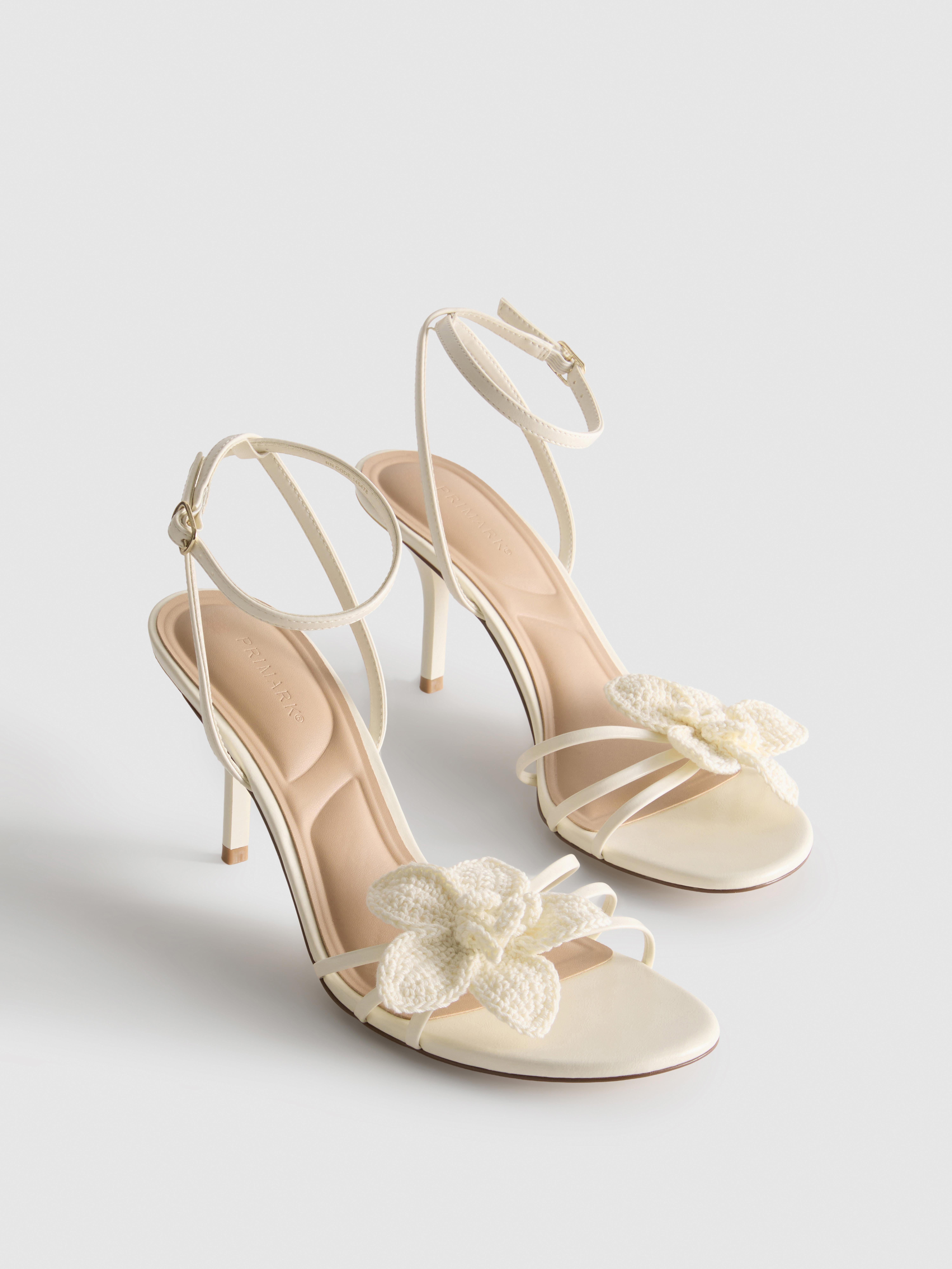 Women's Look 260804-001712 — Strappy Crochet Flower Heeled Sandals