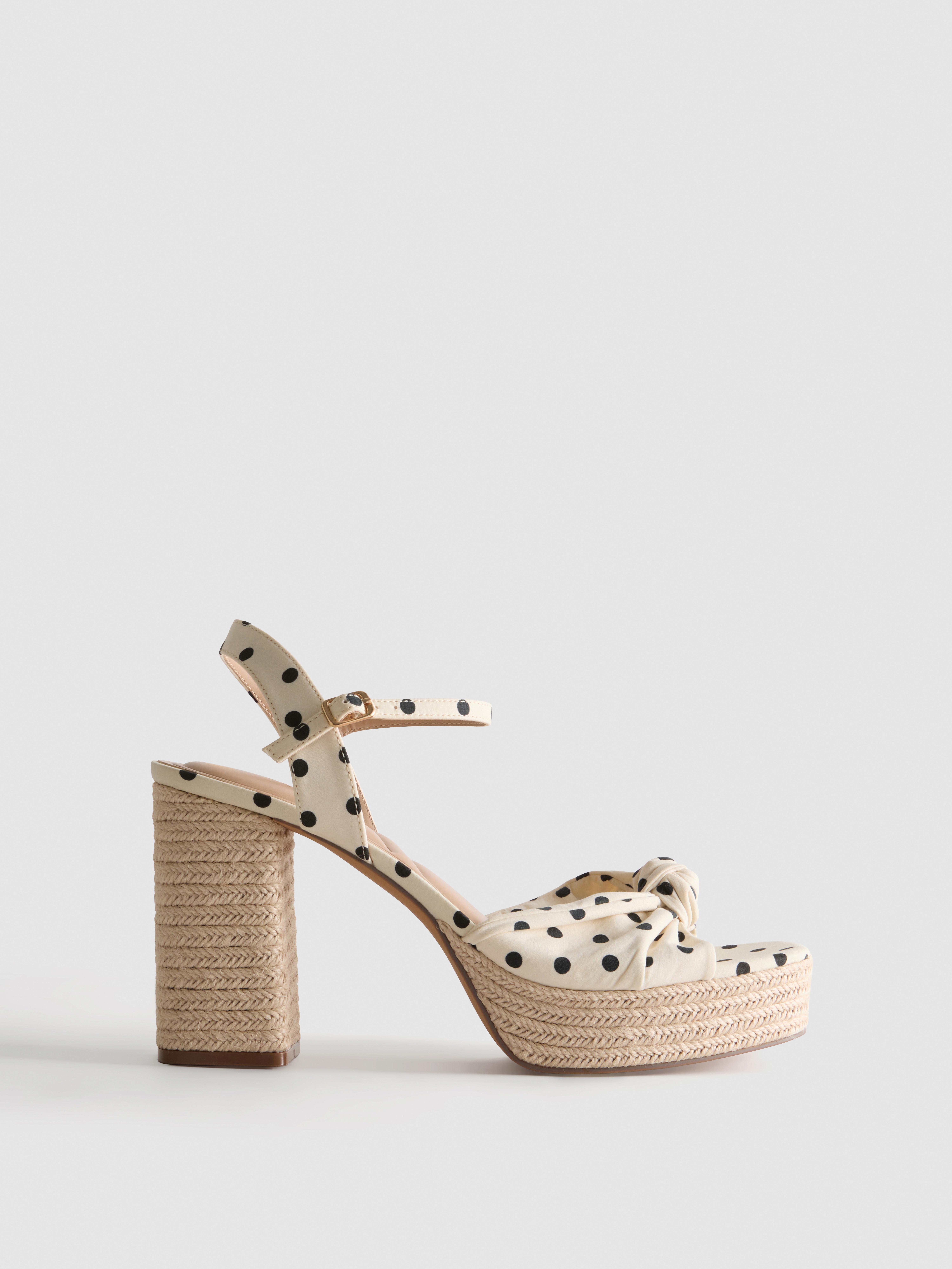 Knotted Detail Platform Sandals