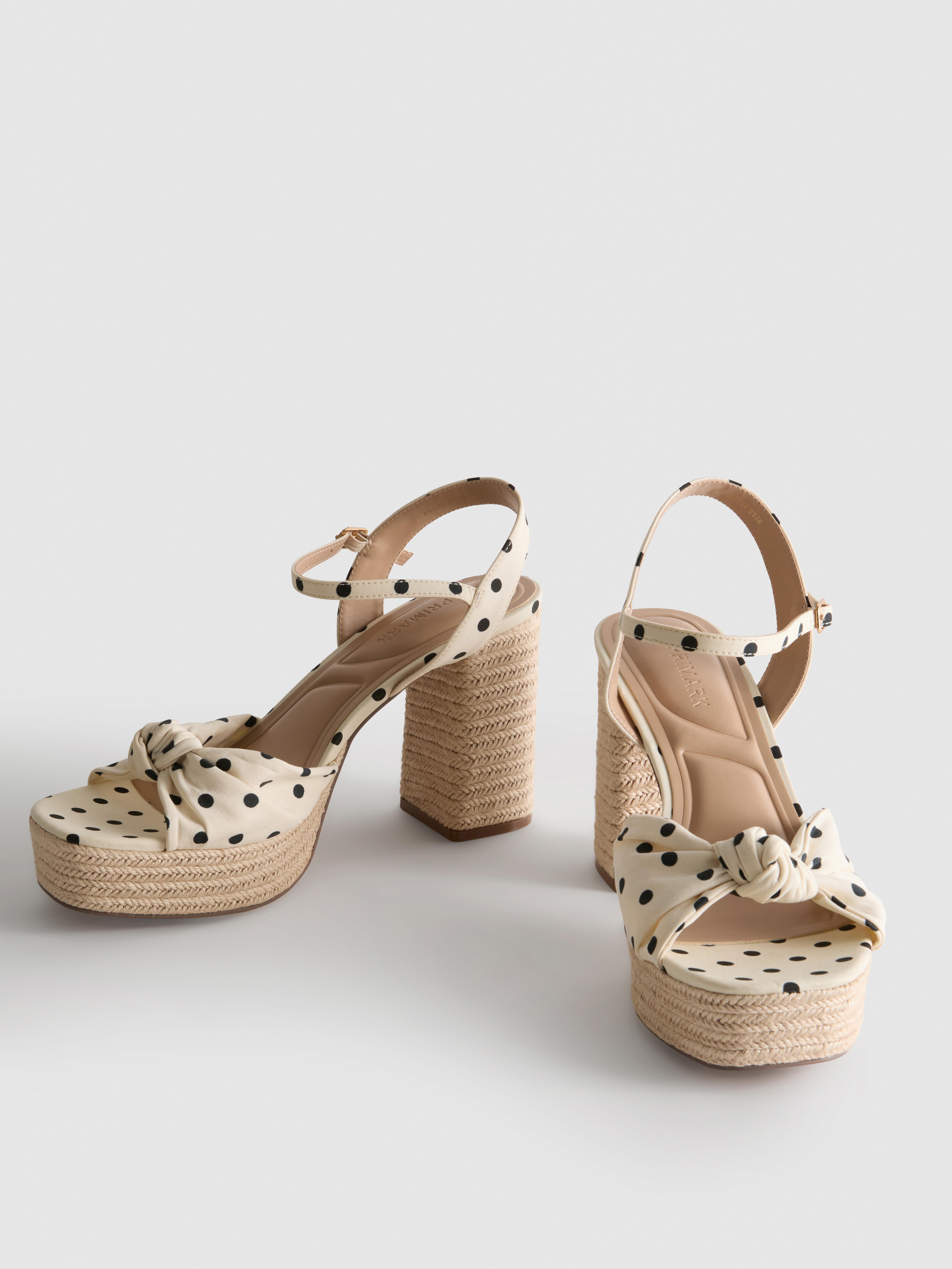 Knotted Detail Platform Sandals