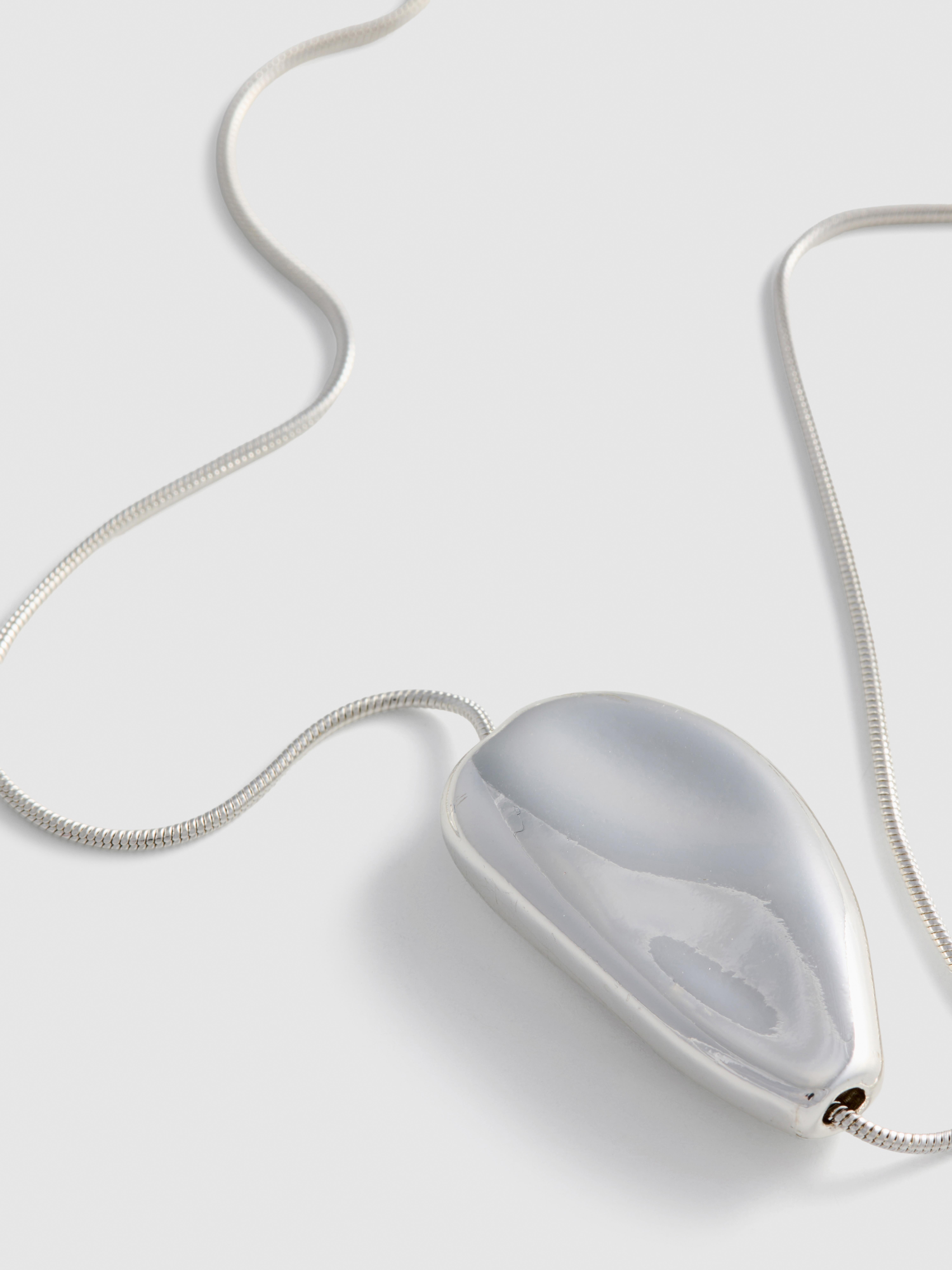 Metal Pendant Necklace