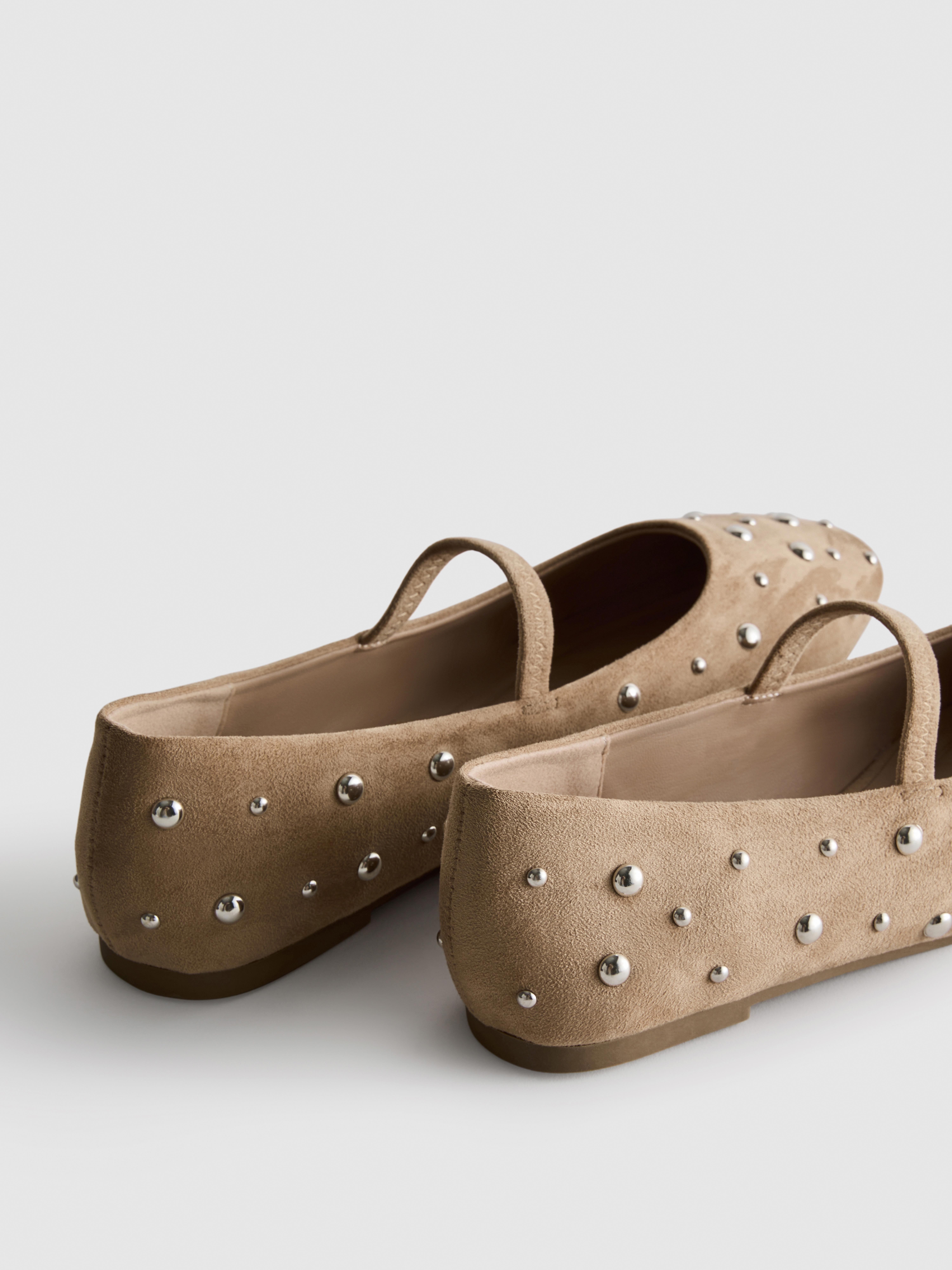 Mary Janes mit Nieten